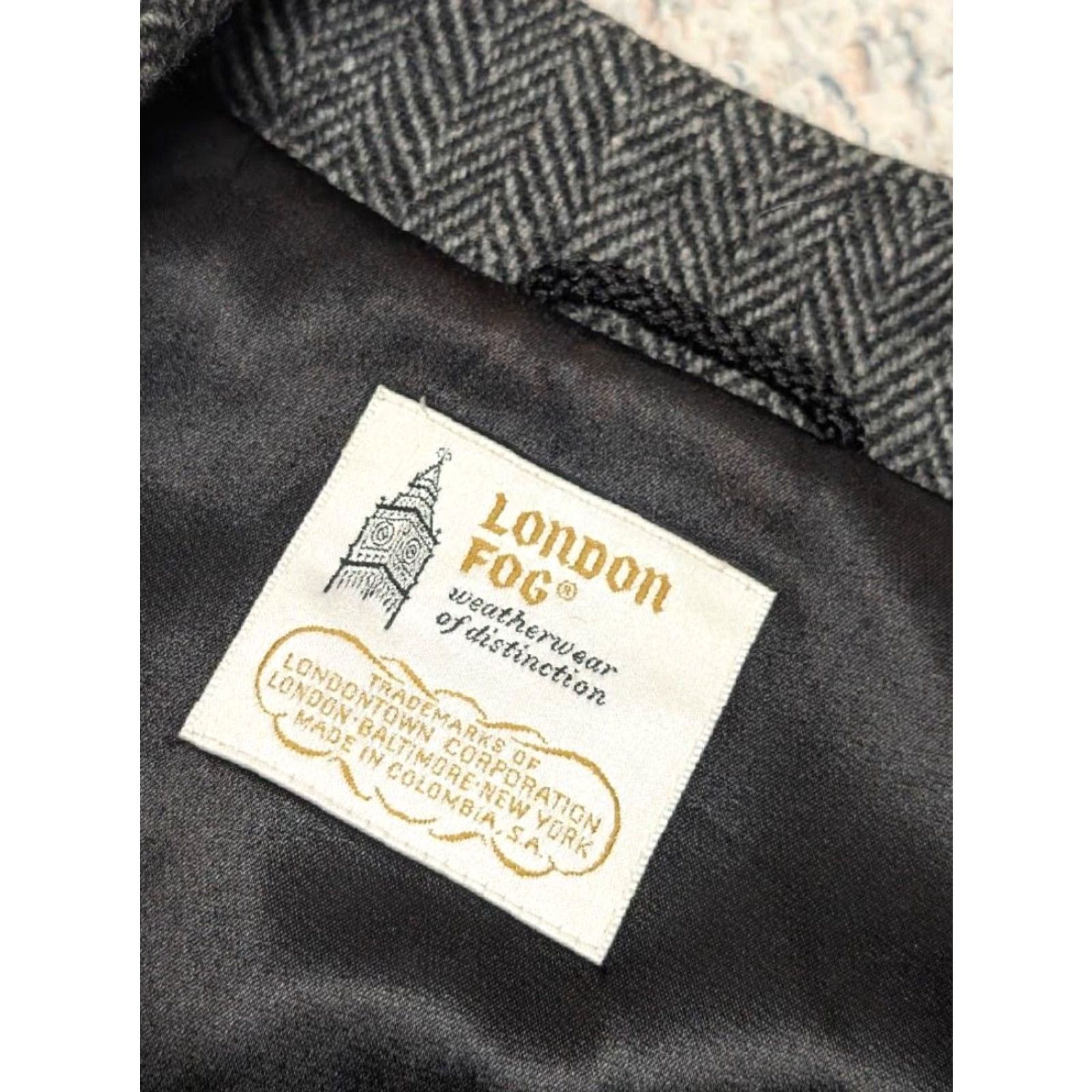 London Fog VINTAGE London Fog coat Overcoat Shirt Mens XL Charcoal Gray Tweed Herringbone 46 Wool English Donegal 1940s 50s 60s Size US XL / EU 56 / 4 - 5 Thumbnail