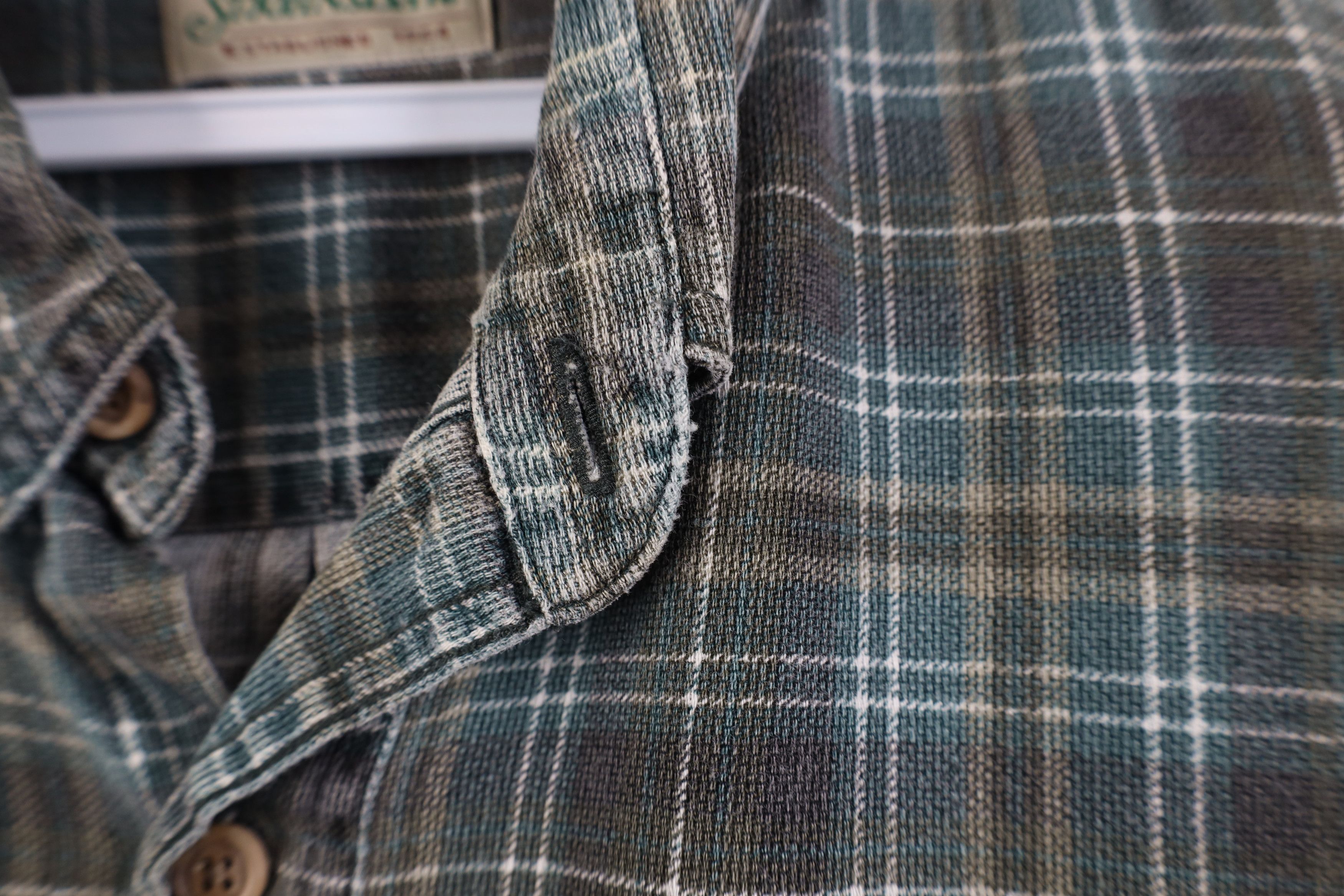 Vintage Vintage 90s Streetwear Faded Knit Board Button Shirt Plaid Size US XL / EU 56 / 4 - 5 Thumbnail