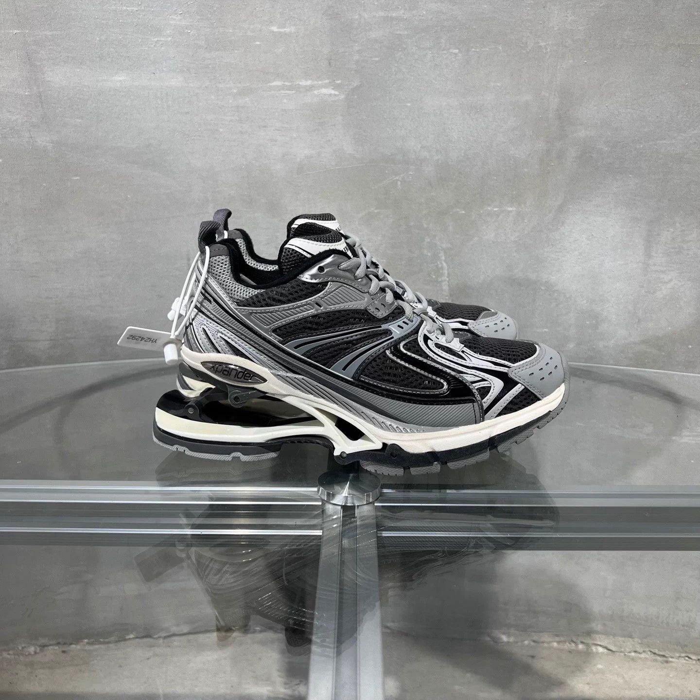 Balenciaga BLCG Spring Sneaker Gray 37 Size US 6 / IT 36 - 4 Thumbnail