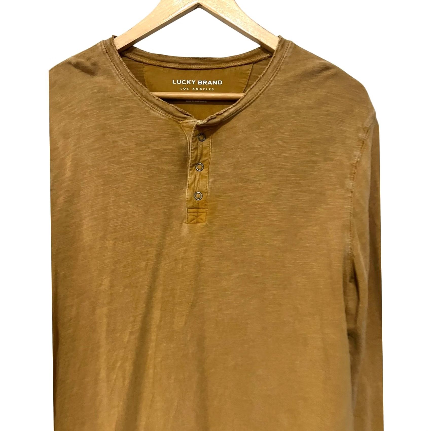 Lucky Brand Lucky Brand Henley Shirt Long Sleeve Tan 100% Cotton Size L Men Size US L / EU 52-54 / 3 - 2 Thumbnail