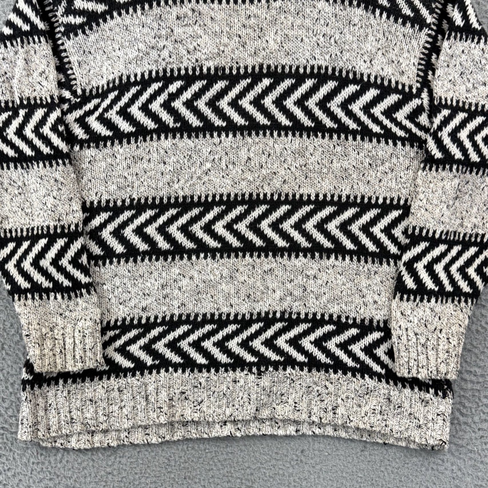 Vintage VINTAGE LizWear Sweater Women Large Beige Geometric 90s Turtleneck Knit Pullover Beigetone Beige Geometric 90s Turtleneck Pullover Women L Size L / US 10 / IT 46 - 2 Thumbnail