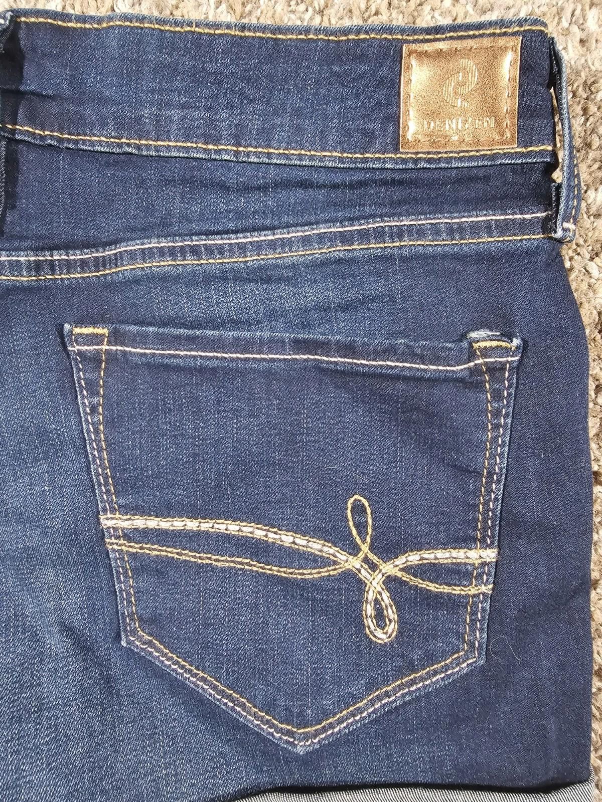 Other Levi's Denizen Juniors Denim High Rise Shortie Shorts Cuff 7 Size 30" / US 8 / IT 44 - 8 Thumbnail