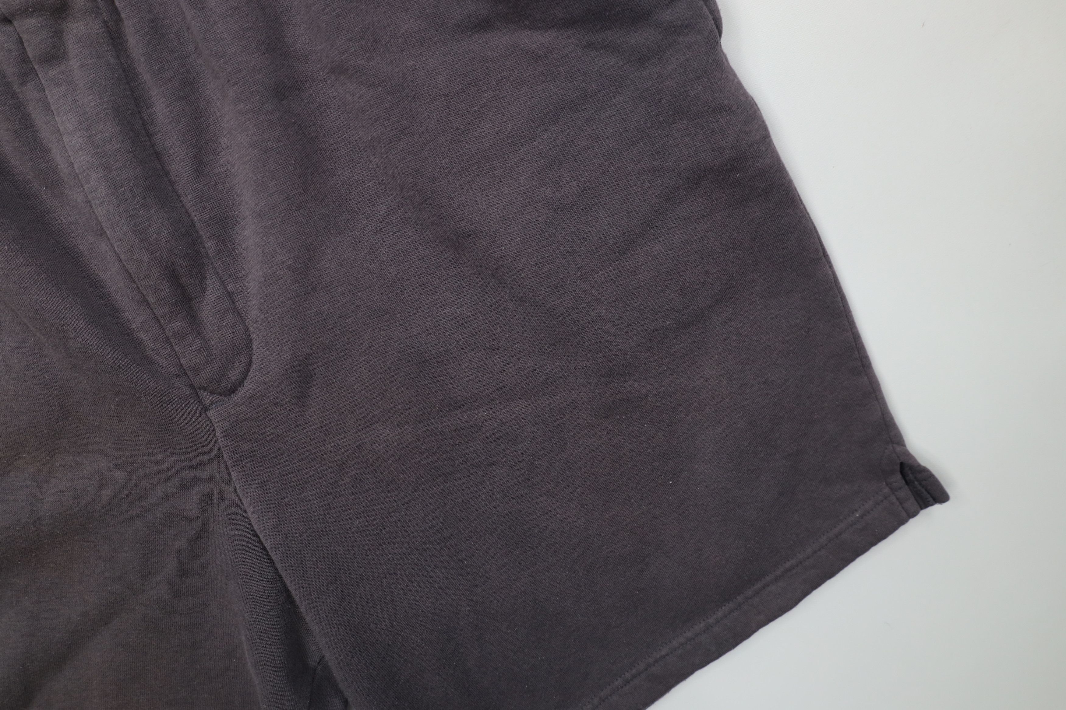 Vintage Vintage 90s Streetwear Above Knee Sweatpants Shorts Gray Size US 36 / EU 52 - 5 Thumbnail