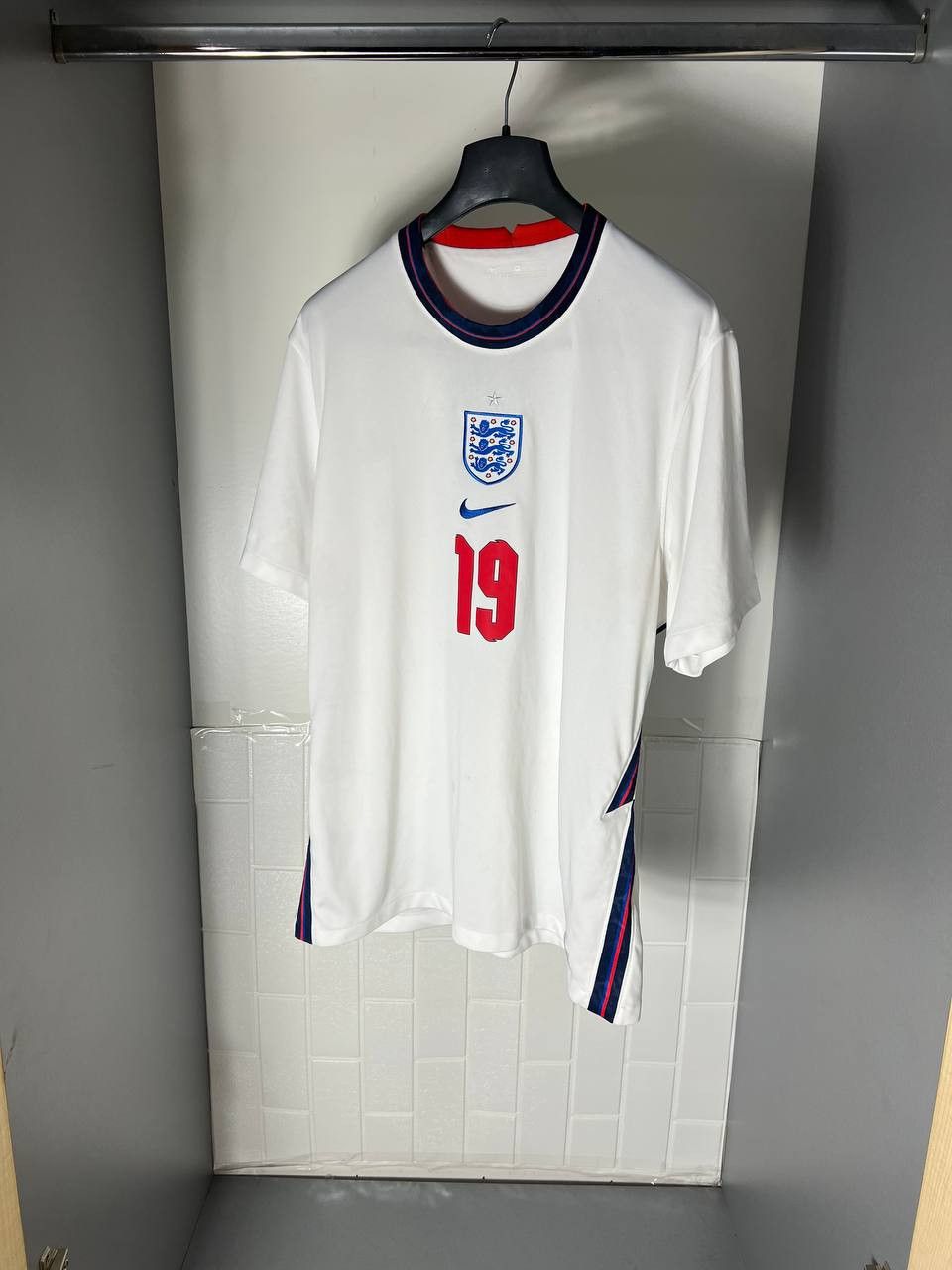 Nike VINTAGE NIKE ENGLAND SOCCER JERSEY RETRO MANCHESTER Y2K 90s Size US XL / EU 56 / 4 - 4 Thumbnail