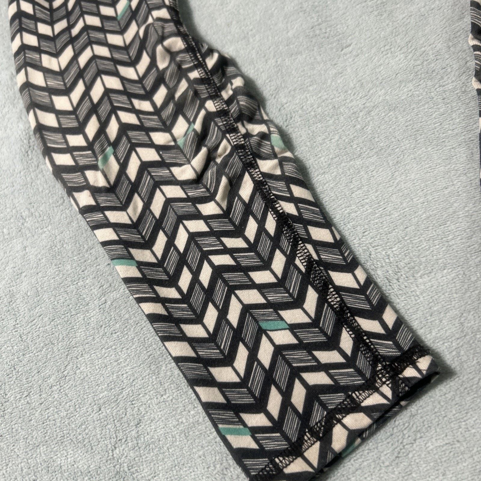 Alo ALO Warm Up Sculpting Leggings XS 25x28 Retro Striped Size 25" / US 0 / IT 36 - 10 Thumbnail
