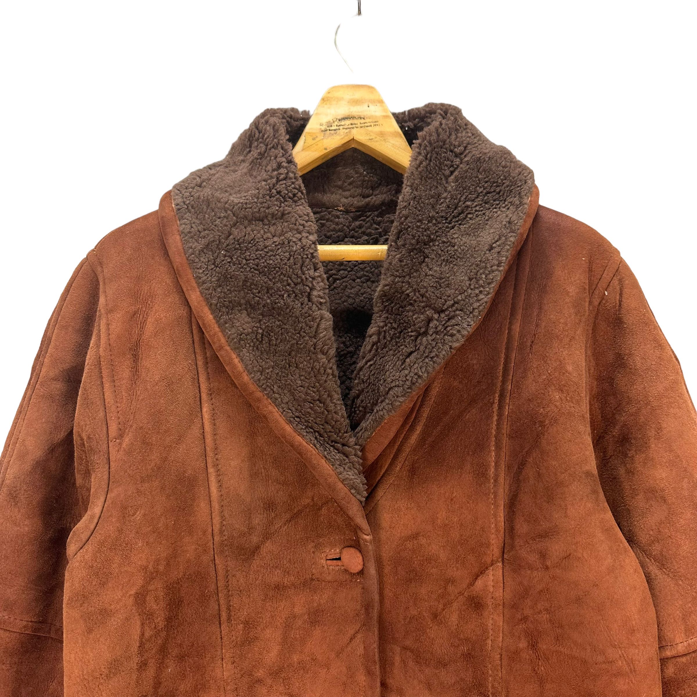 Vintage MISS BUG SHEEPSKIN SUEDE LEATHER COAT JACKET #8389-007 Size M / US 6-8 / IT 42-44 - 2 Thumbnail