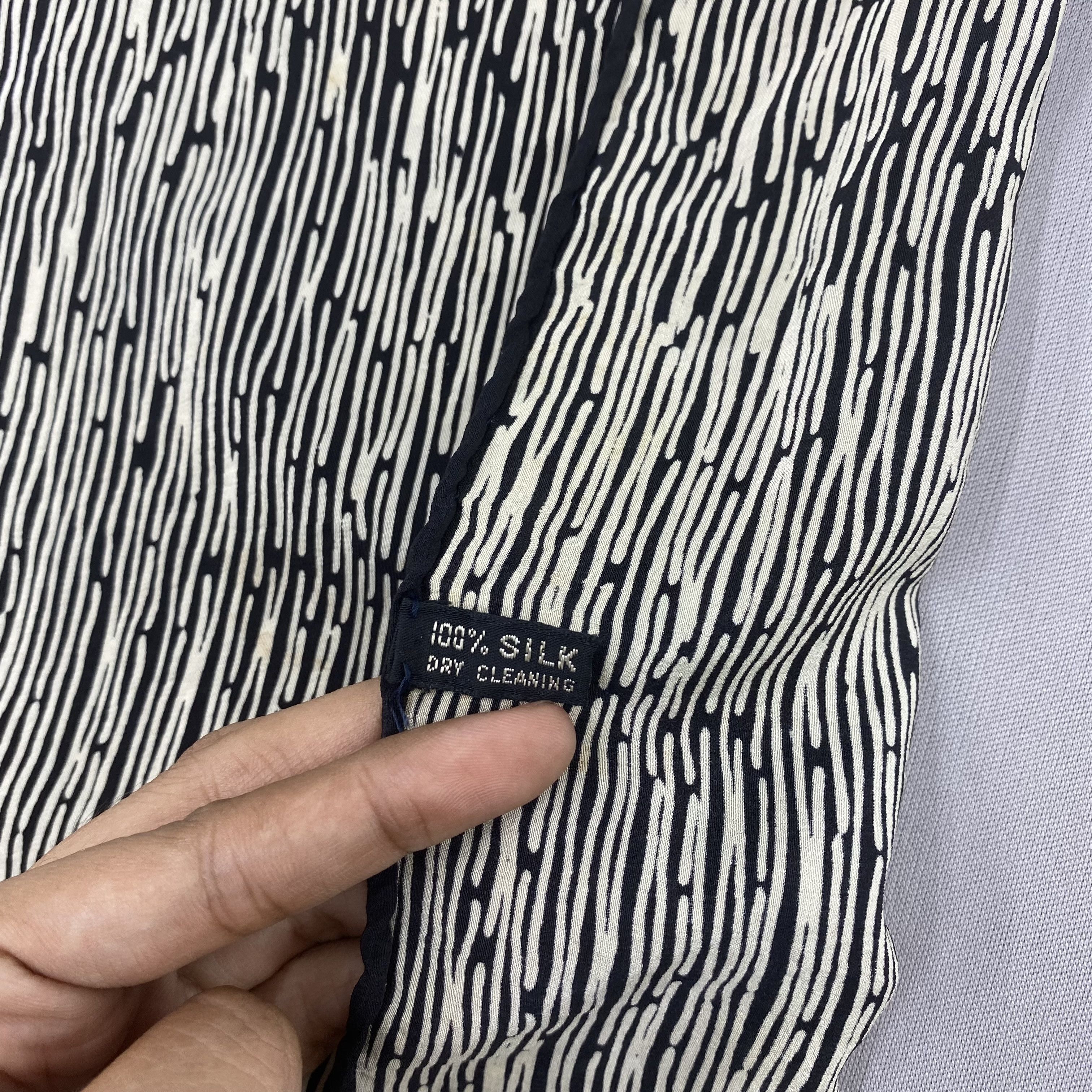 Japanese Brand Vintage Saint Laurent Fashion SILK Scarf Twill Scarves Size ONE SIZE - 9 Thumbnail