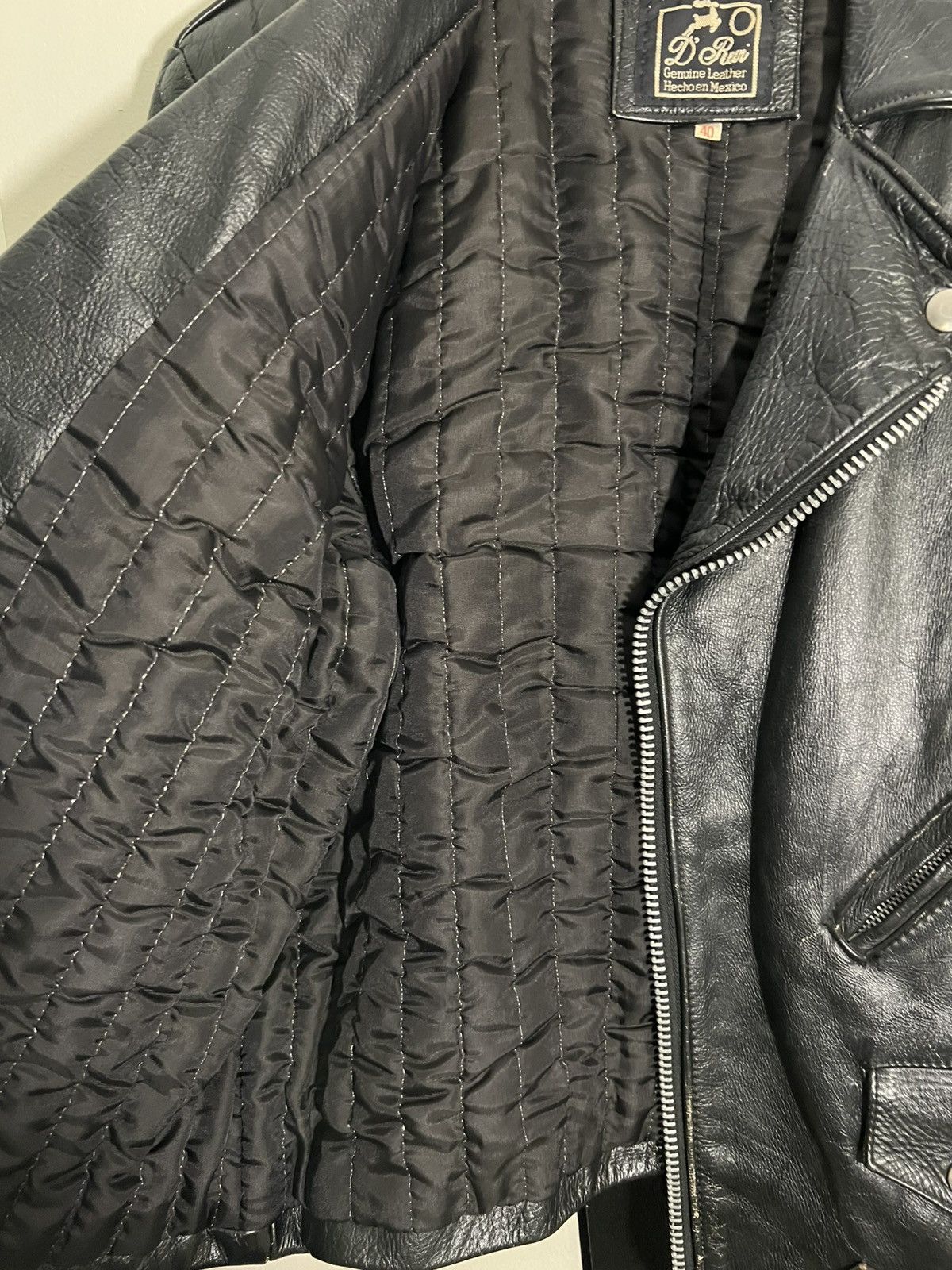 Vintage Black Vintage Leather Jacket Size xs Size US XS / EU 42 / 0 - 3 Thumbnail