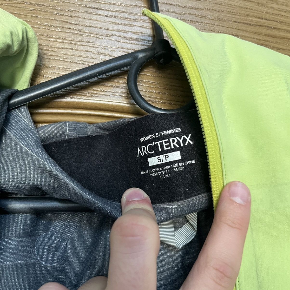 Arc'teryx Vintage Arc’teryx Gore Tex Recco Jacket Size US S / EU 44-46 / 1 - 20 Thumbnail