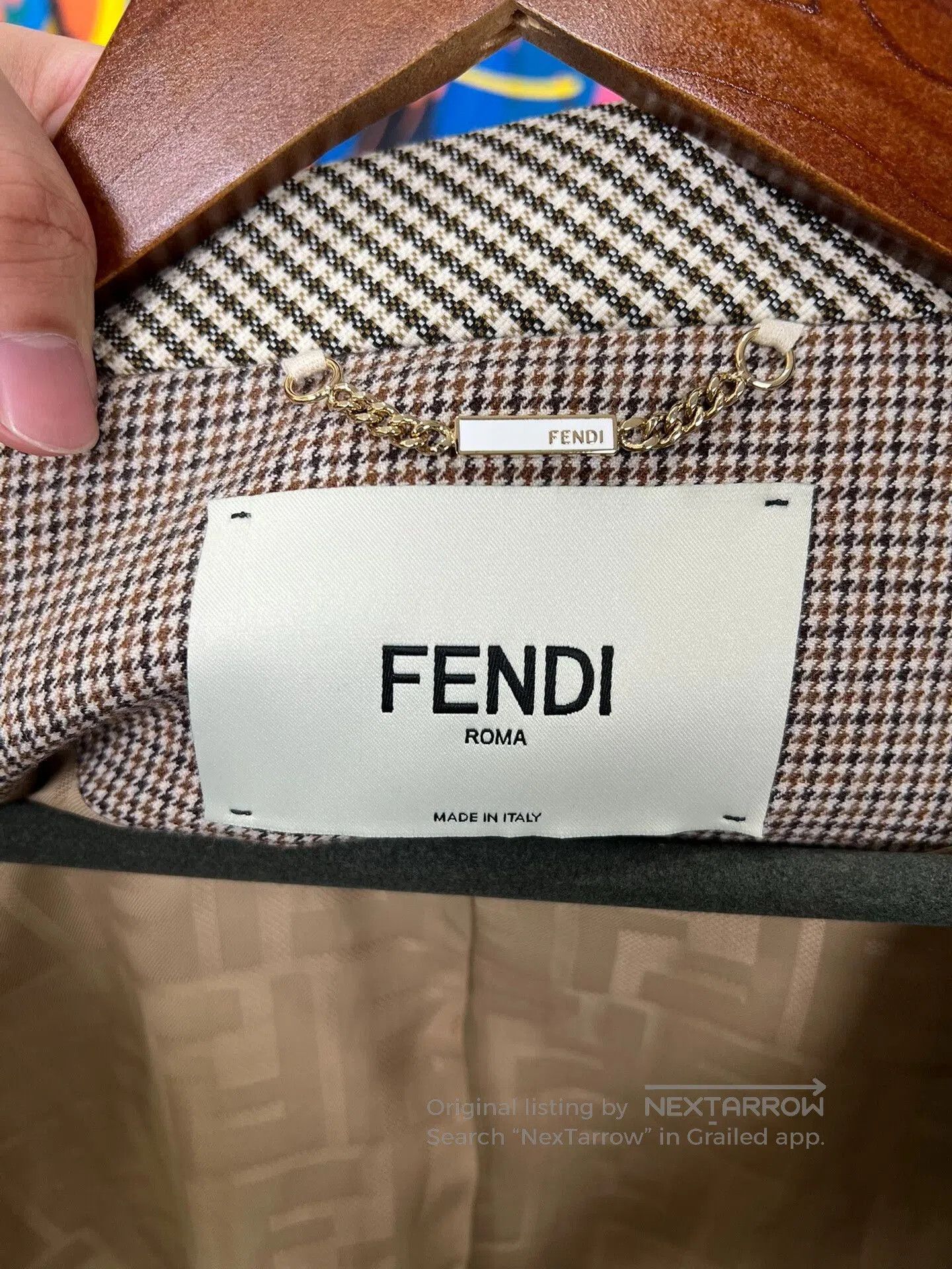 Fendi fendi houndstooth collar jacket size 42. Size US M / EU 48-50 / 2 - 4 Thumbnail