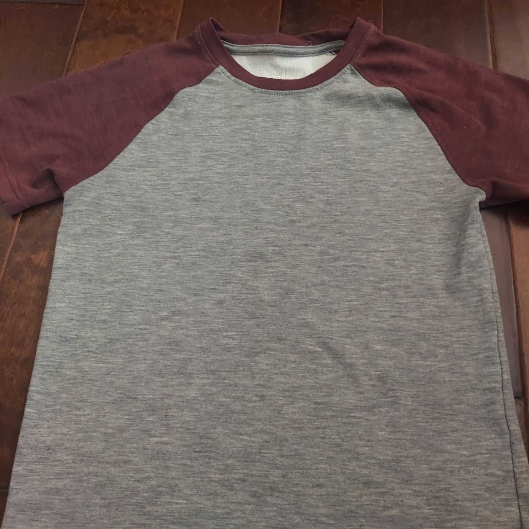 George George T-Shirt Mens XS Crew Neck Short Sleeve Maroon Gray All Seasons Breathable Regular Fall Winter Spring Summer VINTAGE: No Size US XS / EU 42 / 0 - 4 Thumbnail