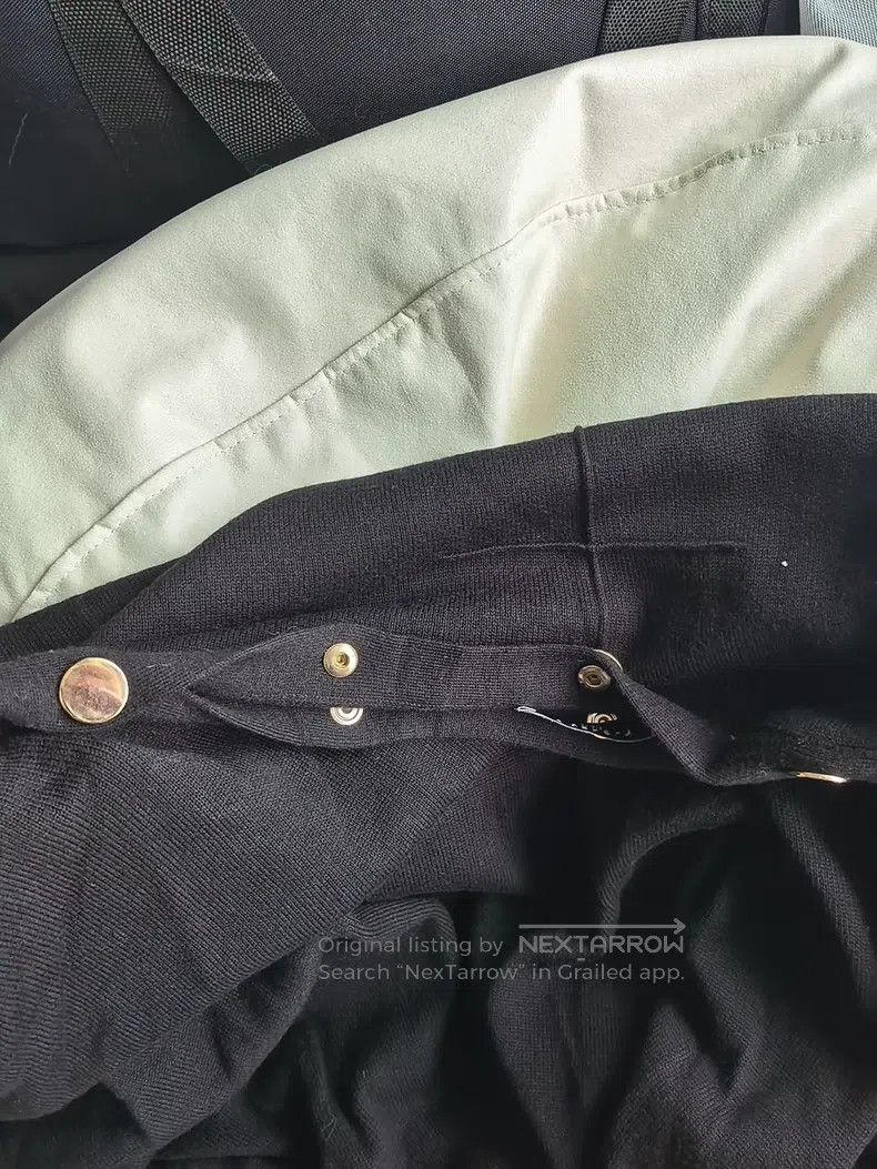 Givenchy Givenchy Loose-fit wool knitted sweater Size US S / EU 44-46 / 1 - 4 Thumbnail