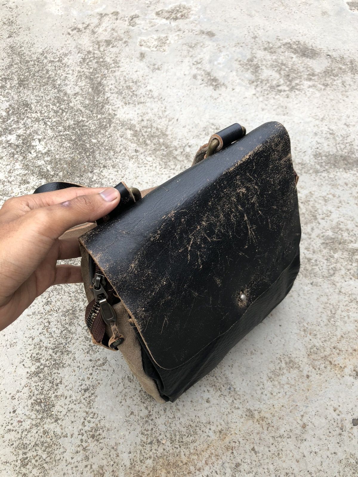 Diesel FULLY LEATHER DIESEL BLACK GOLD SLINGBAG Size ONE SIZE - 4 Thumbnail