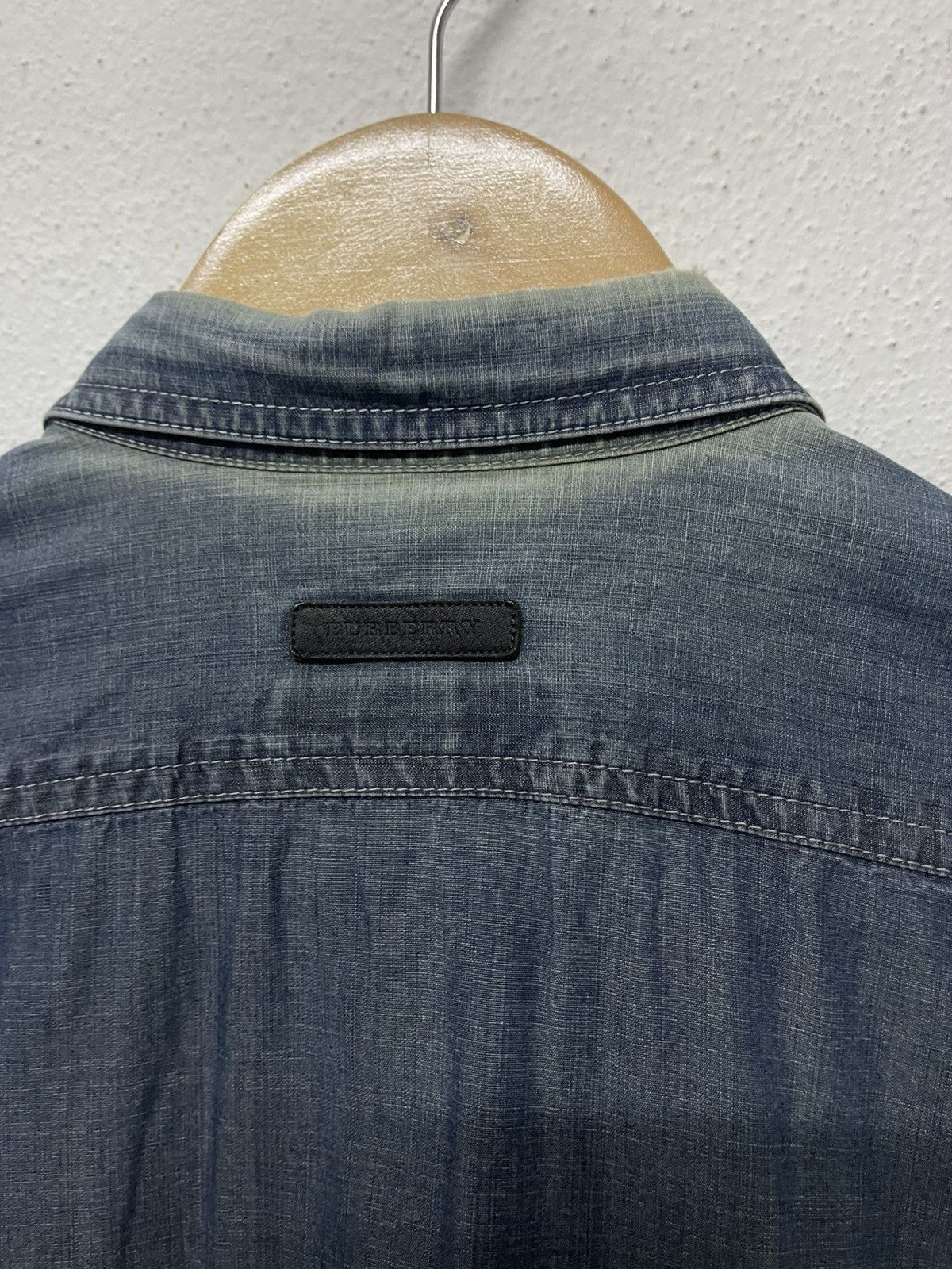Burberry 90s BURBERRY LONDON DENIM SNAP BUTTON UP SHIRT Size US M / EU 48-50 / 2 - 12 Thumbnail