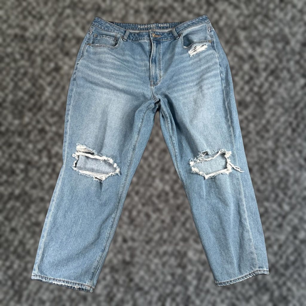 Vintage American Eagle Jeans Womens 18 Short Blue Curvy Mom Jean Stretch Distressed Size 40" / US 18 - 1 Thumbnail