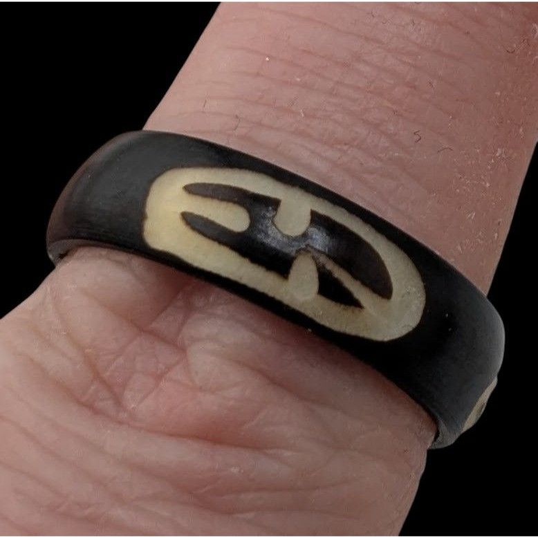 Other Vintage Hand-Carved Coconut Shell Ring Size 7.75 With Tribal Size ONE SIZE - 2 Thumbnail