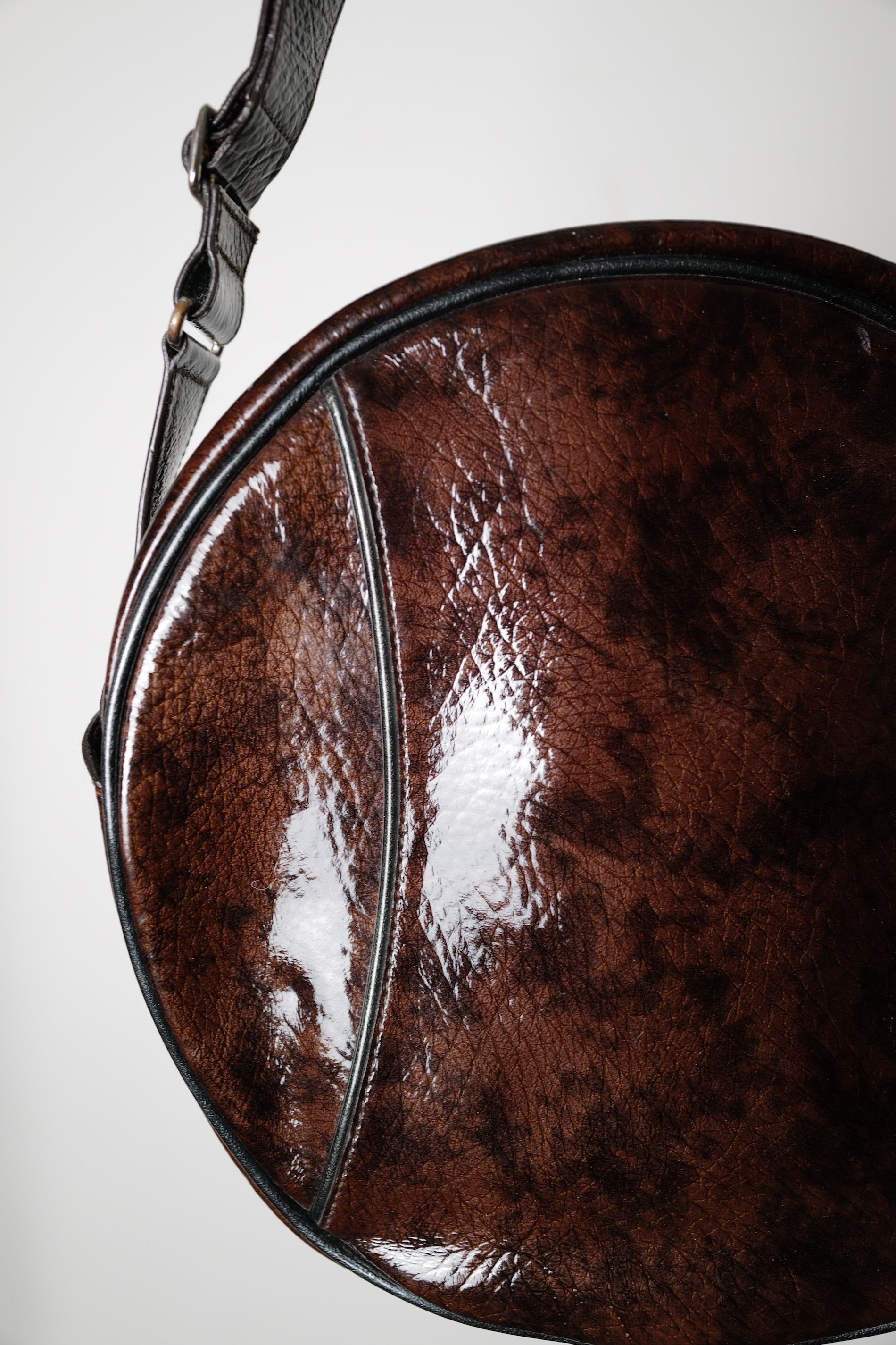 Y-3 Y-3 ROUND LEATHER BAG RARE Size ONE SIZE - 20 Thumbnail