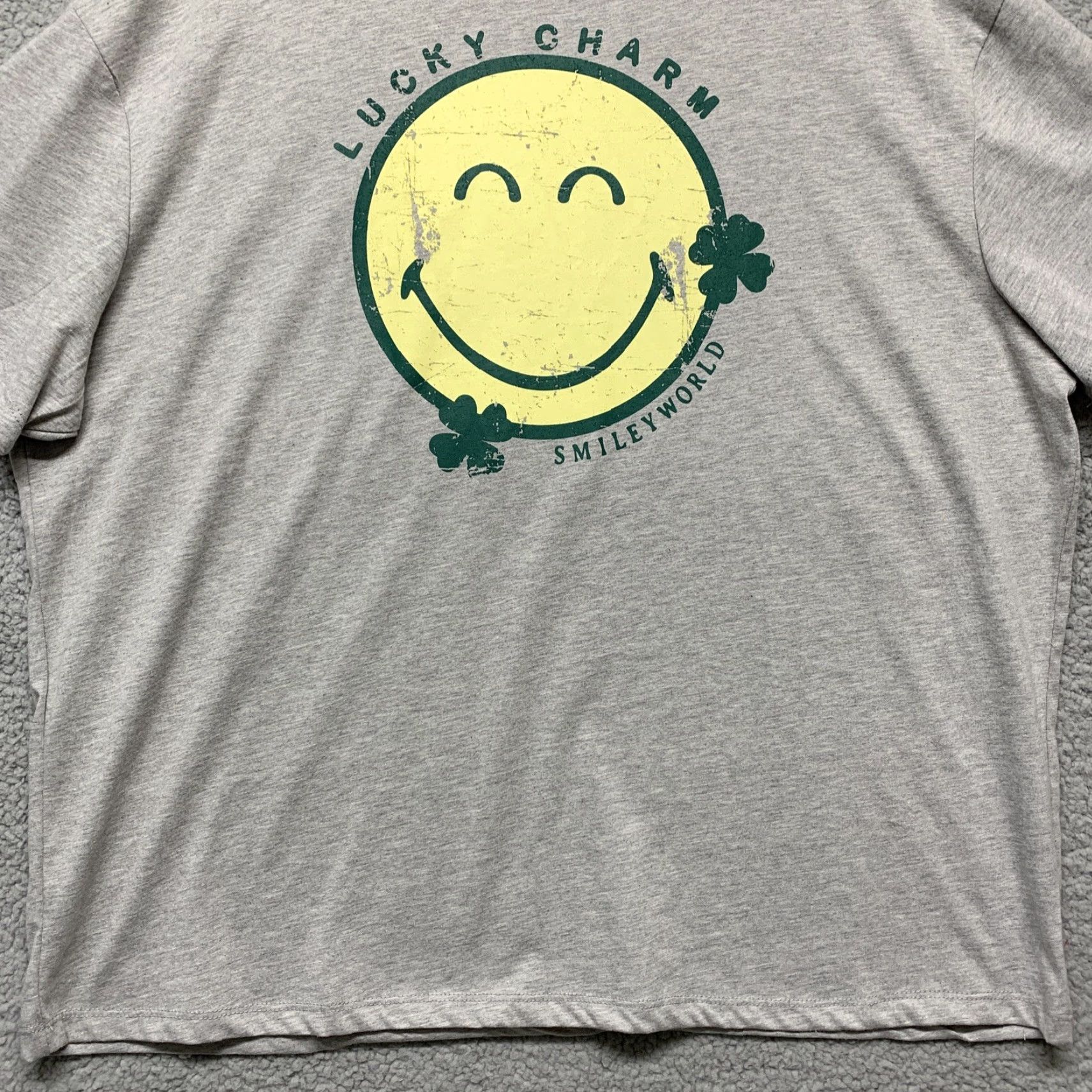 Vintage Smiley World T-Shirt Gray L/XL Crew Neck Short Sleeve Graphic St. Patrick's & Smile Men Size US L / EU 52-54 / 3 - 3 Thumbnail