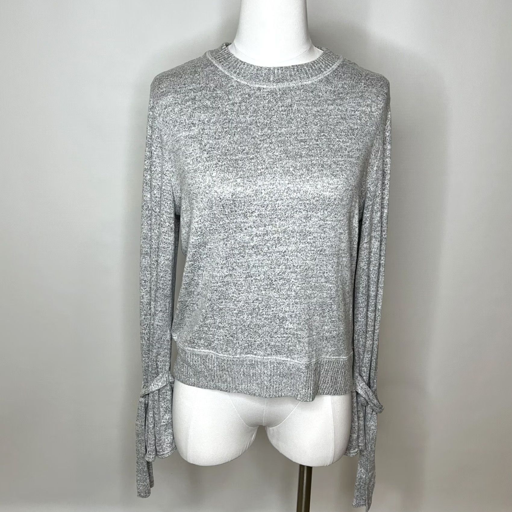 Abercrombie & Fitch Abercrombie & Fitch Gray Pullover Sweater Crew Neck Flare Sleeves With Tie Size Small Womens Knitted Knit Casual/Workwear Size S / US 4 / IT 40 - 2 Thumbnail