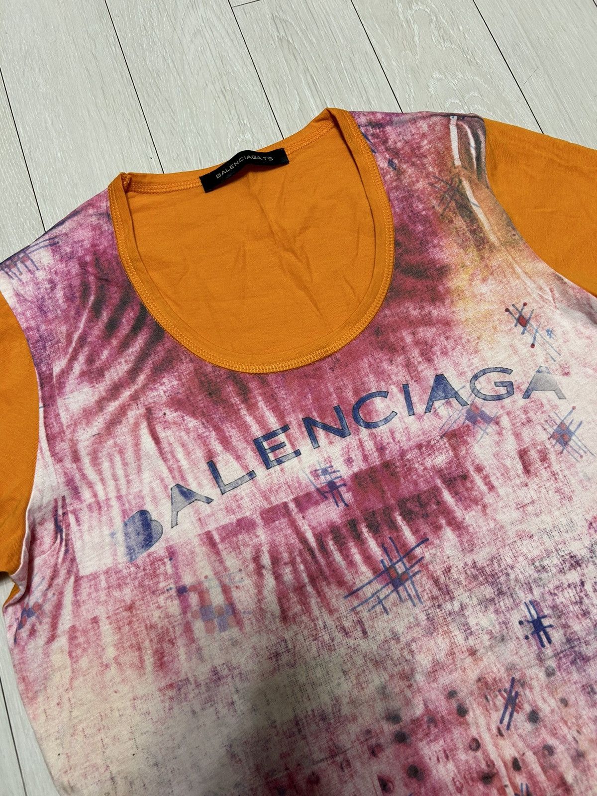 Balenciaga Balenciaga Vintage Print T-Shirt for Sale Size XS / US 0-2 / IT 36-38 - 2 Thumbnail