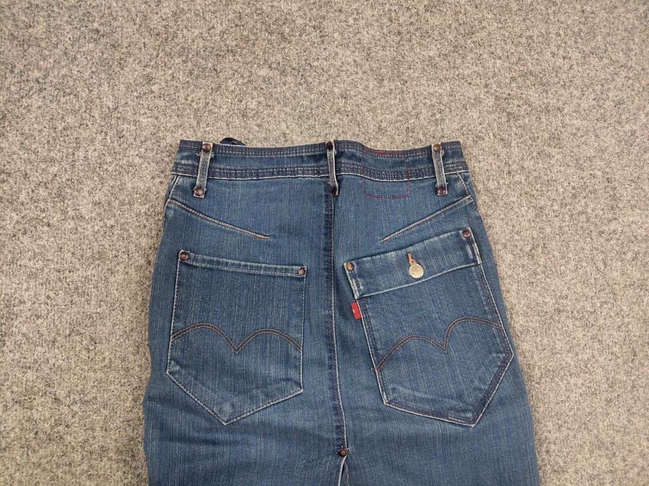Levi's Vintage 90's Levi's Red Engineered Asymmetrical denim Skirt Size 26" / US 2 / IT 38 - 10 Thumbnail