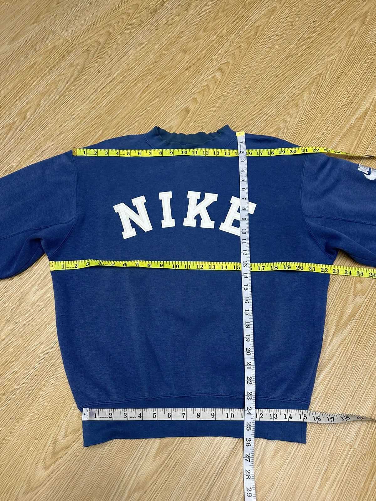 Nike Rare Nike Spellout Crewneck Faded Vintage Z59 Size US M / EU 48-50 / 2 - 7 Thumbnail