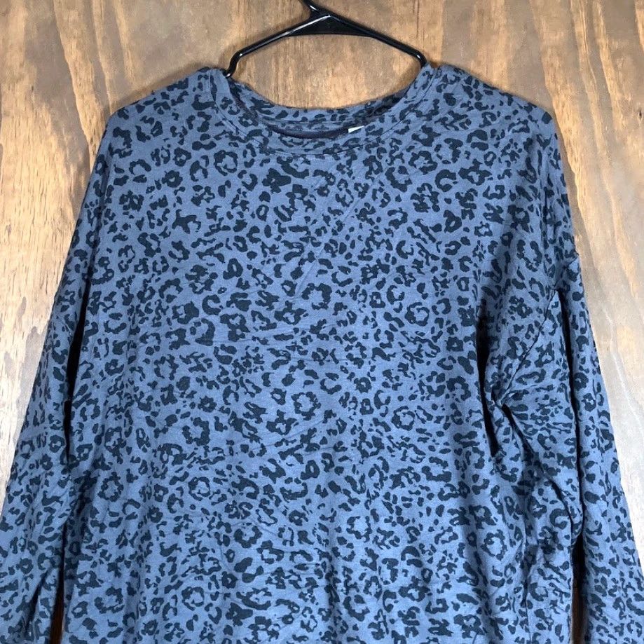 Athleta Athleta Womens Sweatshirt Gray Pure Luxe Leopard Crew Neck Pullover S Stretch Regular Long Sleeve Casual Lounge Athleisure Womens Size S / US 4 / IT 40 - 2 Thumbnail