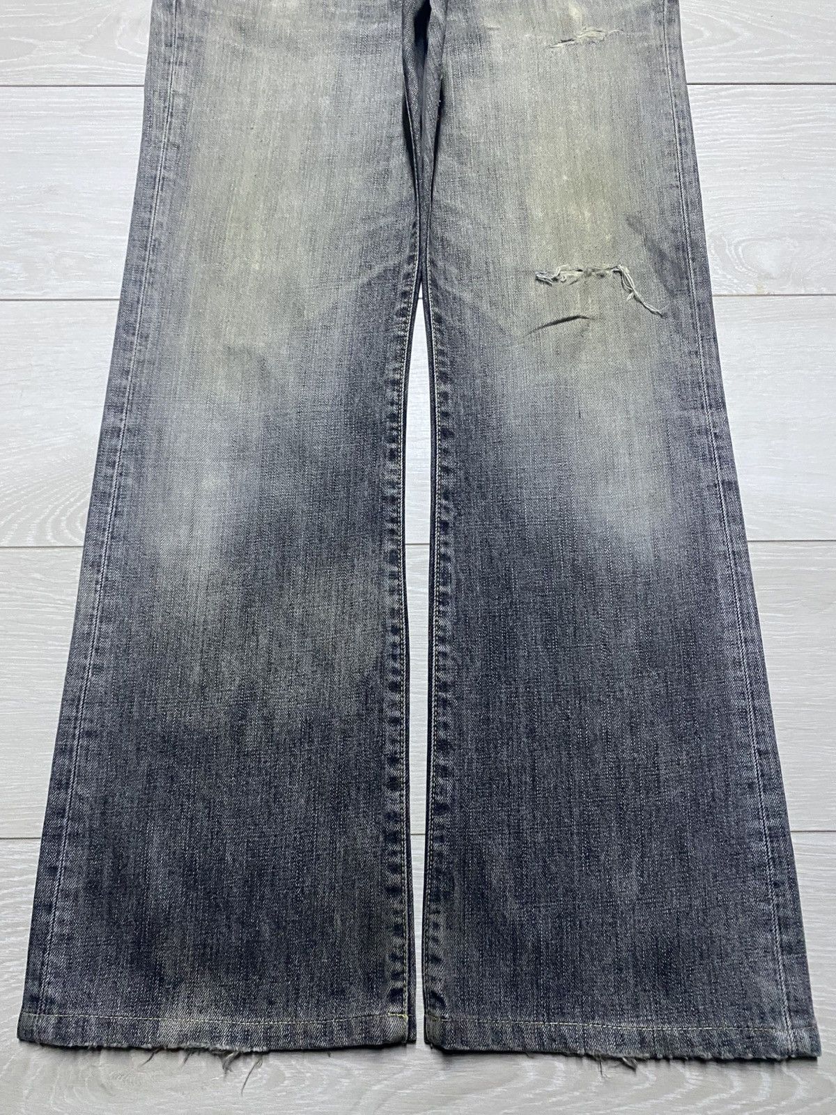 Undercover × Uniqlo Vintage Uniqlo B002 Grey Denim Distressed Flare Bootcut Jean Size US 33 - 5 Thumbnail