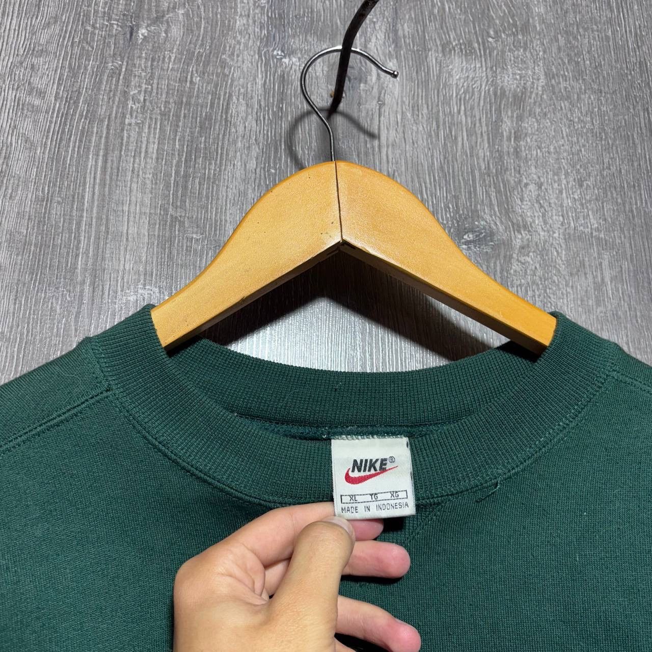 Nike Rare! Nike Vintage Sweatshirt 90s Swoosh Size US XL / EU 56 / 4 - 8 Thumbnail