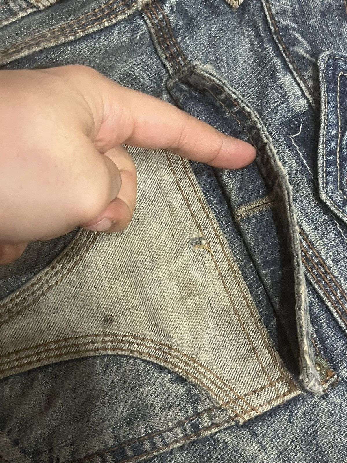 Le Grande Bleu (L.G.B.) Vintage Japan Daily Topics Double Waist Whisker Rusty Jeans Size US 34 / EU 50 - 7 Thumbnail
