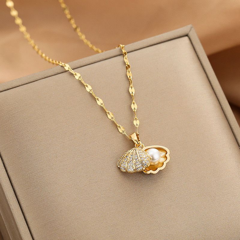 Jewelry Luxury Gold Shell With Pearl Necklace Size ONE SIZE - 2 Thumbnail
