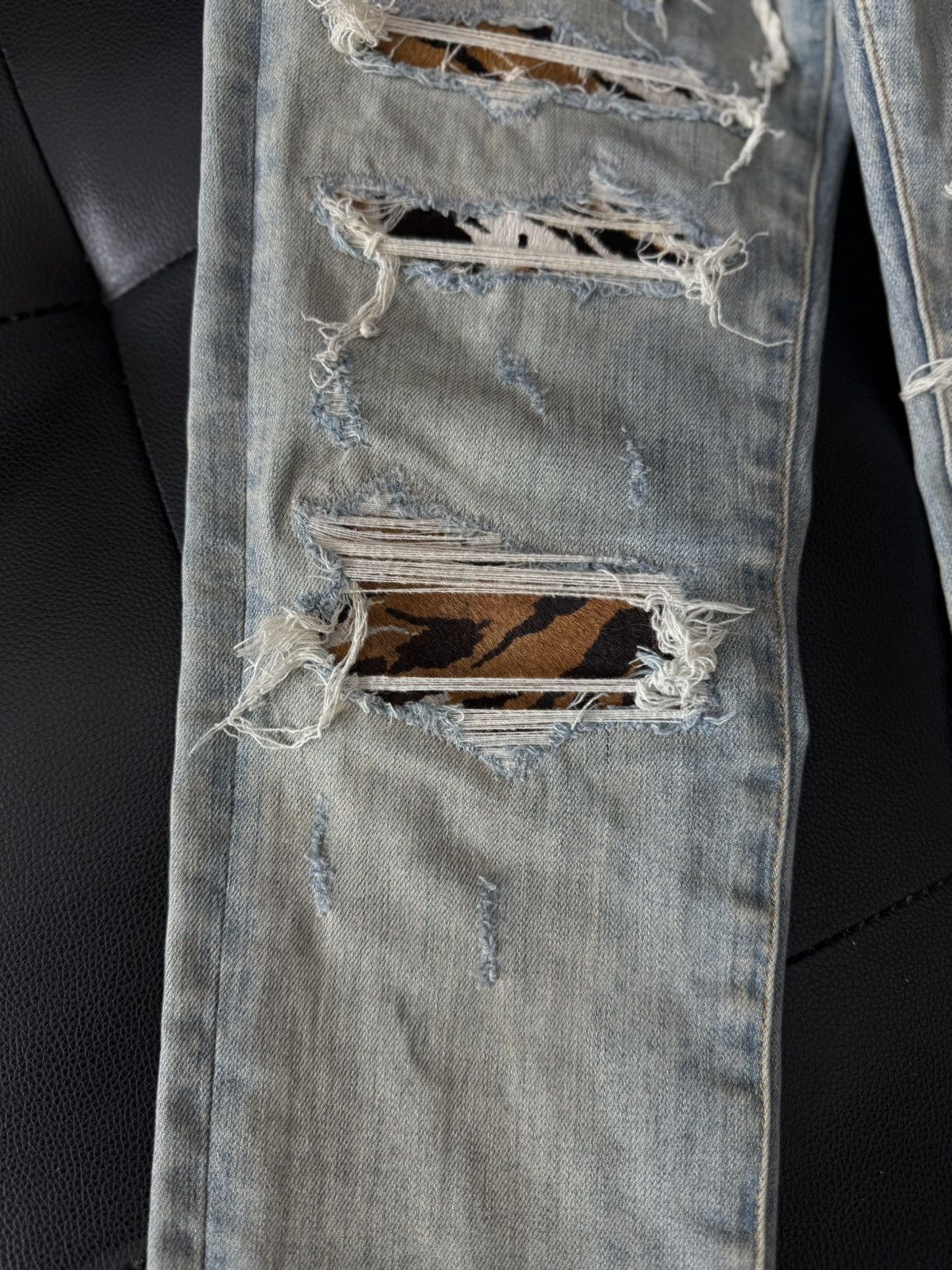 Amiri Amiri Blue Jeans Cheetah Patch Rare Size 30 Flawless 🧼 Size US 30 / EU 46 - 5 Thumbnail