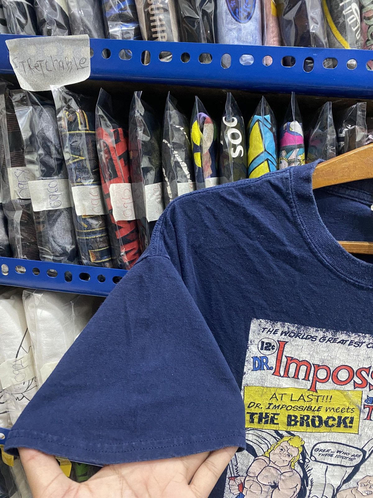 Gildan DR IMPOSSIBLE AND THE OTHER THREE TSHIRT Size US L / EU 52-54 / 3 - 9 Thumbnail