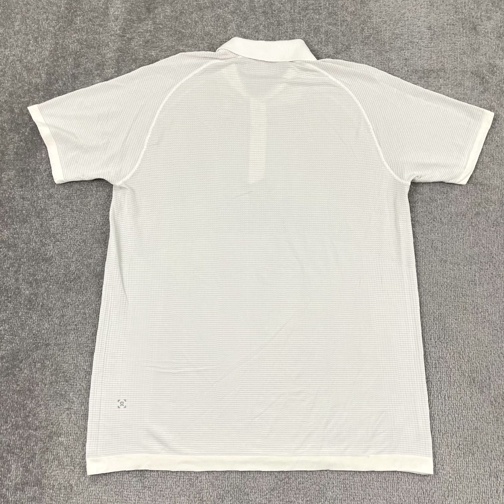 Lululemon Lululemon Metal Vent Polo Shirt Mens XL White Performance Golf Casual Preppy Shirt Polo Mens XL White Golf Preppy Metal Vent Tech Sports Size US XL / EU 56 / 4 - 2 Thumbnail