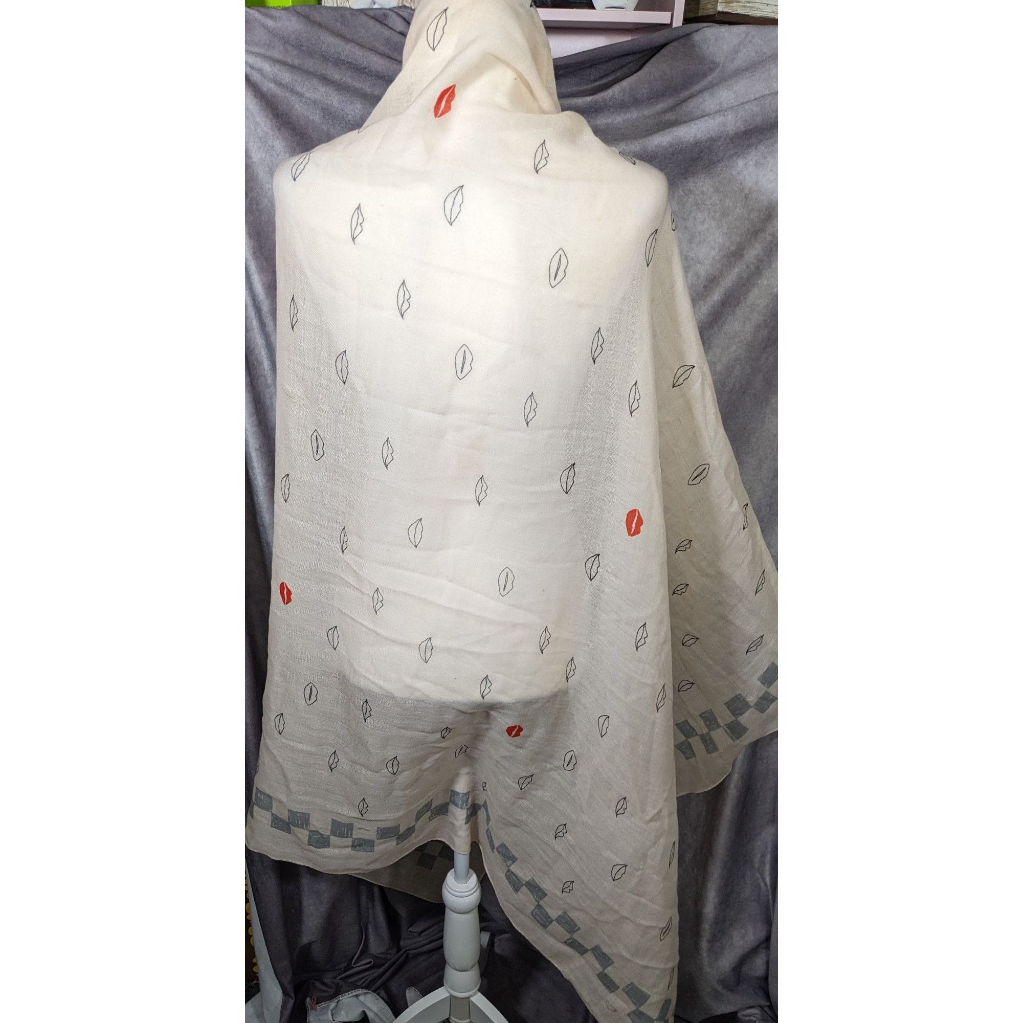 Rag & Bone Rag & Bone Checkerboard Lip Print Shawl/Scarf Size ONE SIZE - 11 Thumbnail