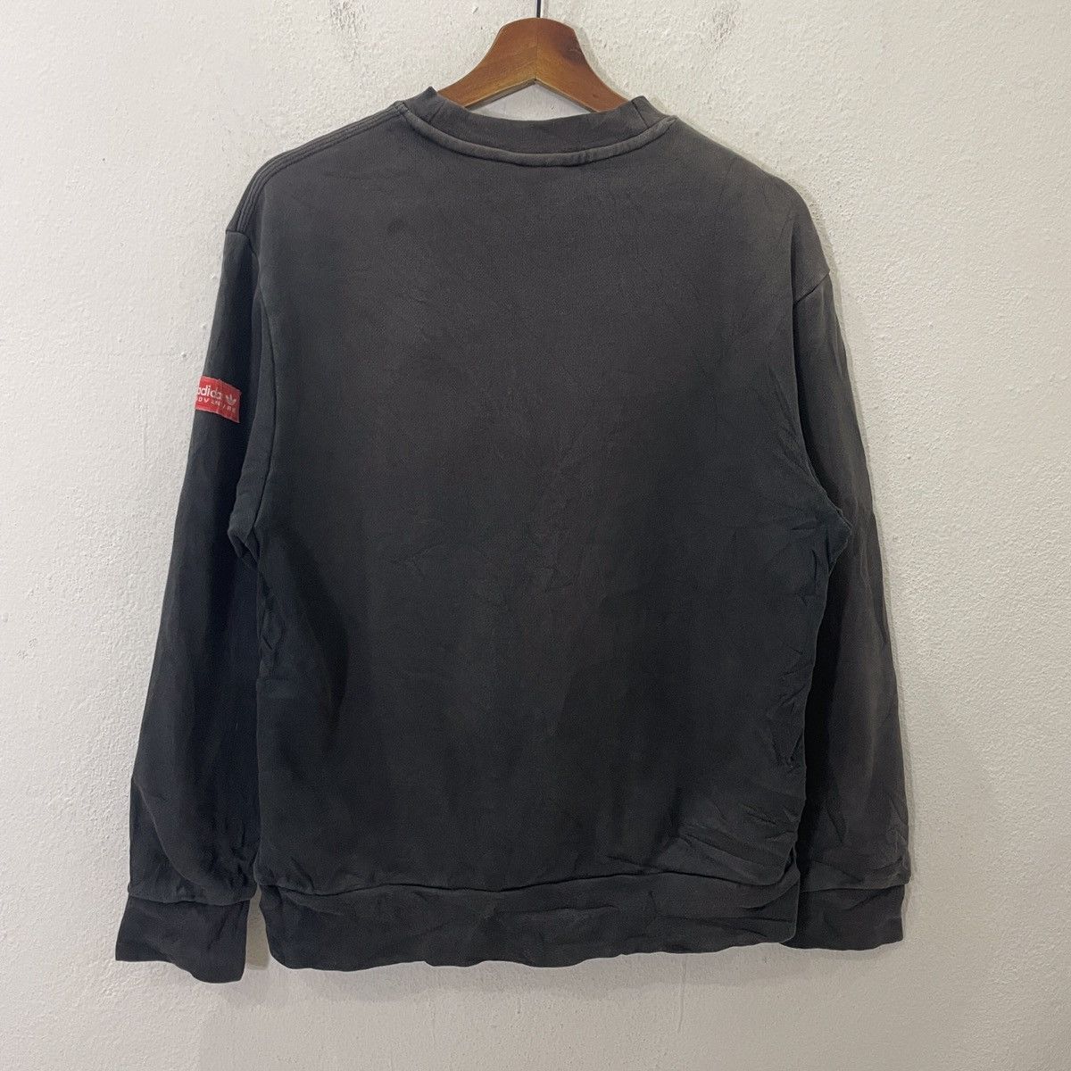 Adidas Vintage Y2k Adidas Faded Sweatshirt Size US M / EU 48-50 / 2 - 9 Thumbnail