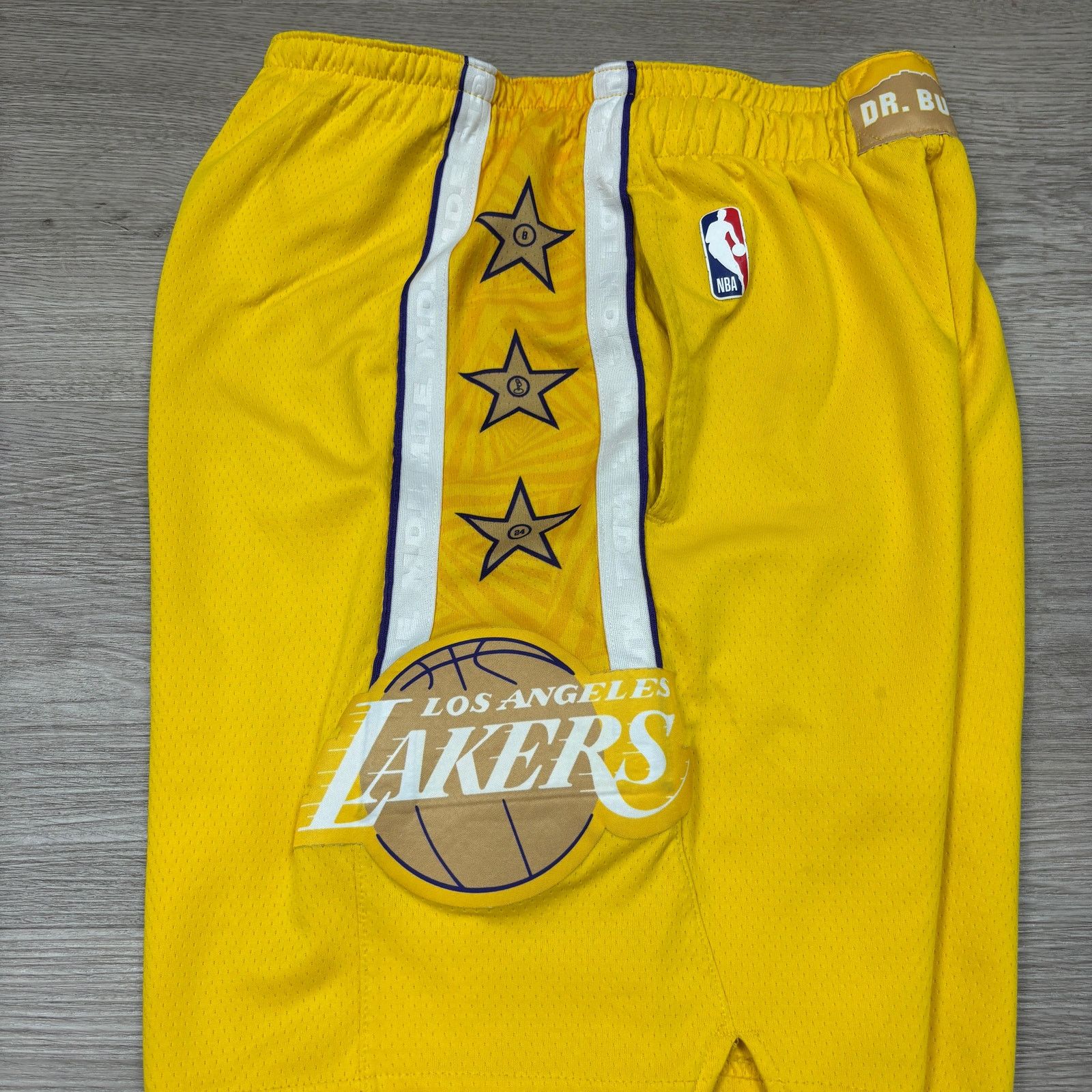 NBA × Nike Nike LA Lakers City Edition Dr. Buss Basketball Shorts 34/M Size US 28 / EU 44 - 3 Thumbnail