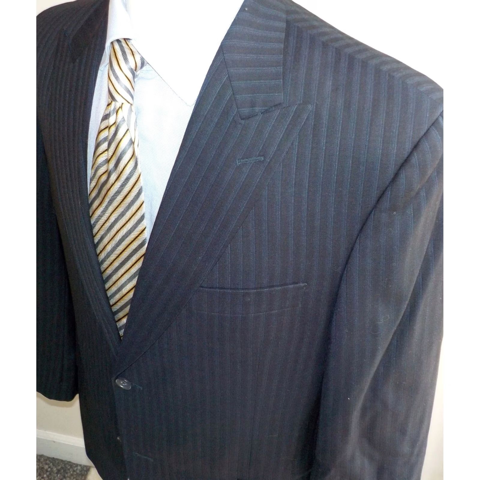 Jack Victor Jack Victor Collection Navy Blue Pinstripe Flat Front 2 Piece Suit 42R 36X28.5 Mens Wool Navy Pinstripe 2 Button Suit Size 42R - 4 Thumbnail