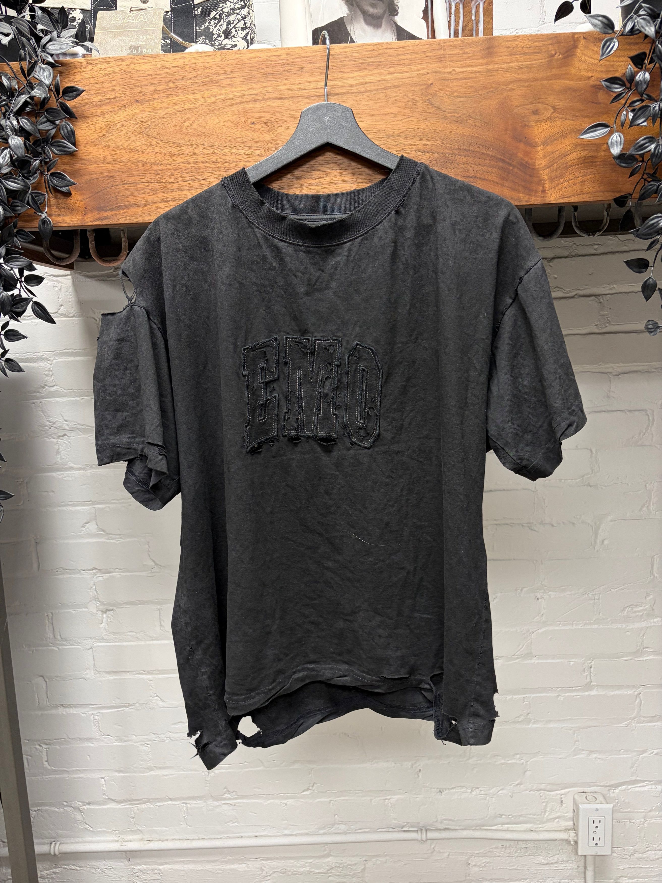 Balenciaga AW2025 Balenciaga ‘Emo Team’ Distressed Black Logo T-Shirt Size US M / EU 48-50 / 2 - 1 Thumbnail