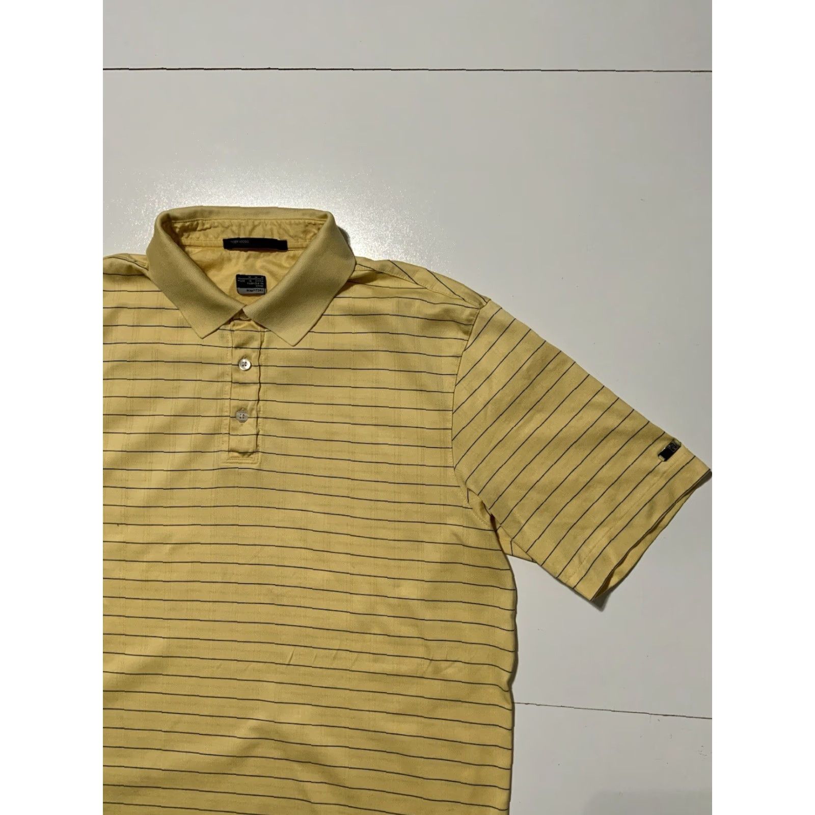 Nike VINTAGE Nike Tiger Woods Collection Striped TW Golf Fit Dry Polo Shirt M Men Yellow Polo Size US M / EU 48-50 / 2 - 3 Thumbnail