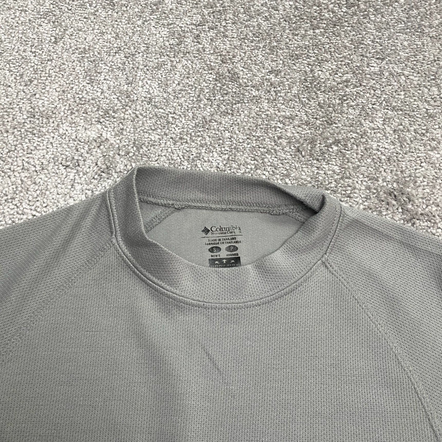Vintage Columbia Omni Dry T-Shirt Mens Small Gray Crew Neck Long Sleeve Raglan Sleeve Logo Basic Sports Activewear Shirt Mens Regular Size S Gray Size US S / EU 44-46 / 1 - 3 Thumbnail