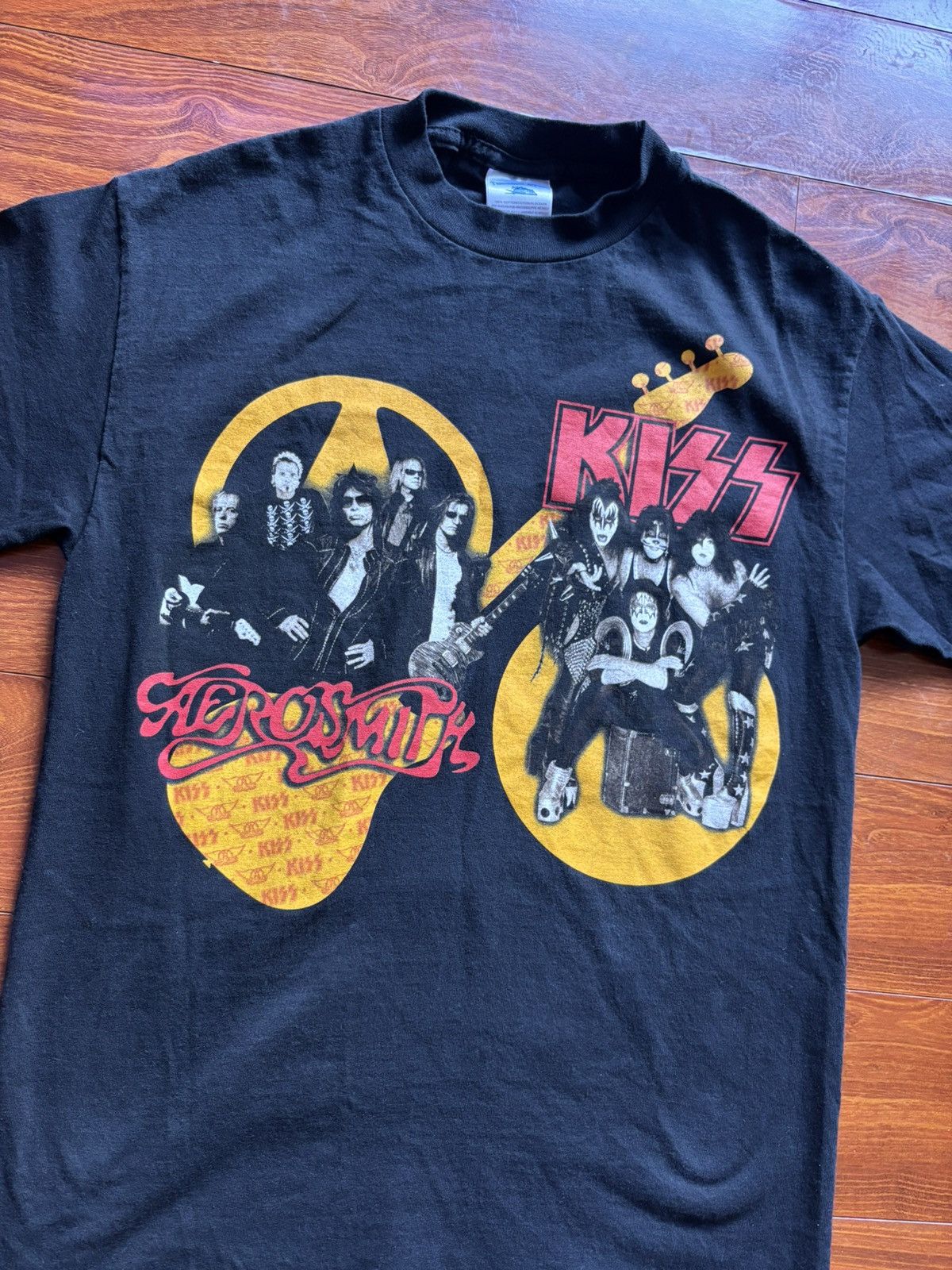 Other M - Vintage 2003 Aerosmith/KISS Tour Shirt Size US M / EU 48-50 / 2 - 2 Thumbnail