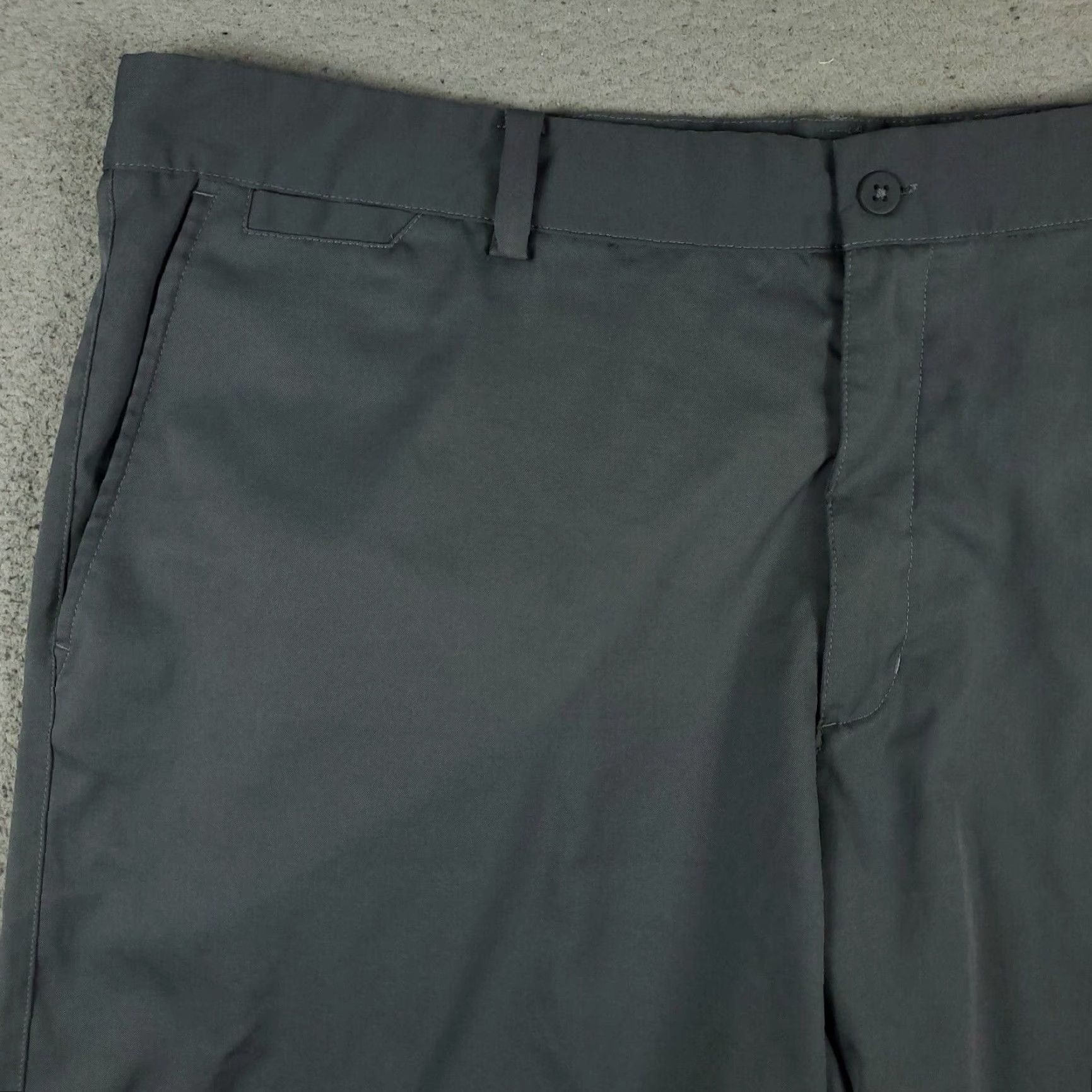 Nike Nike Shorts Mens 40 Gray Golf Dri Fit Casual Flat Front Chino Shirt? Size US 40 / EU 56 - 2 Thumbnail