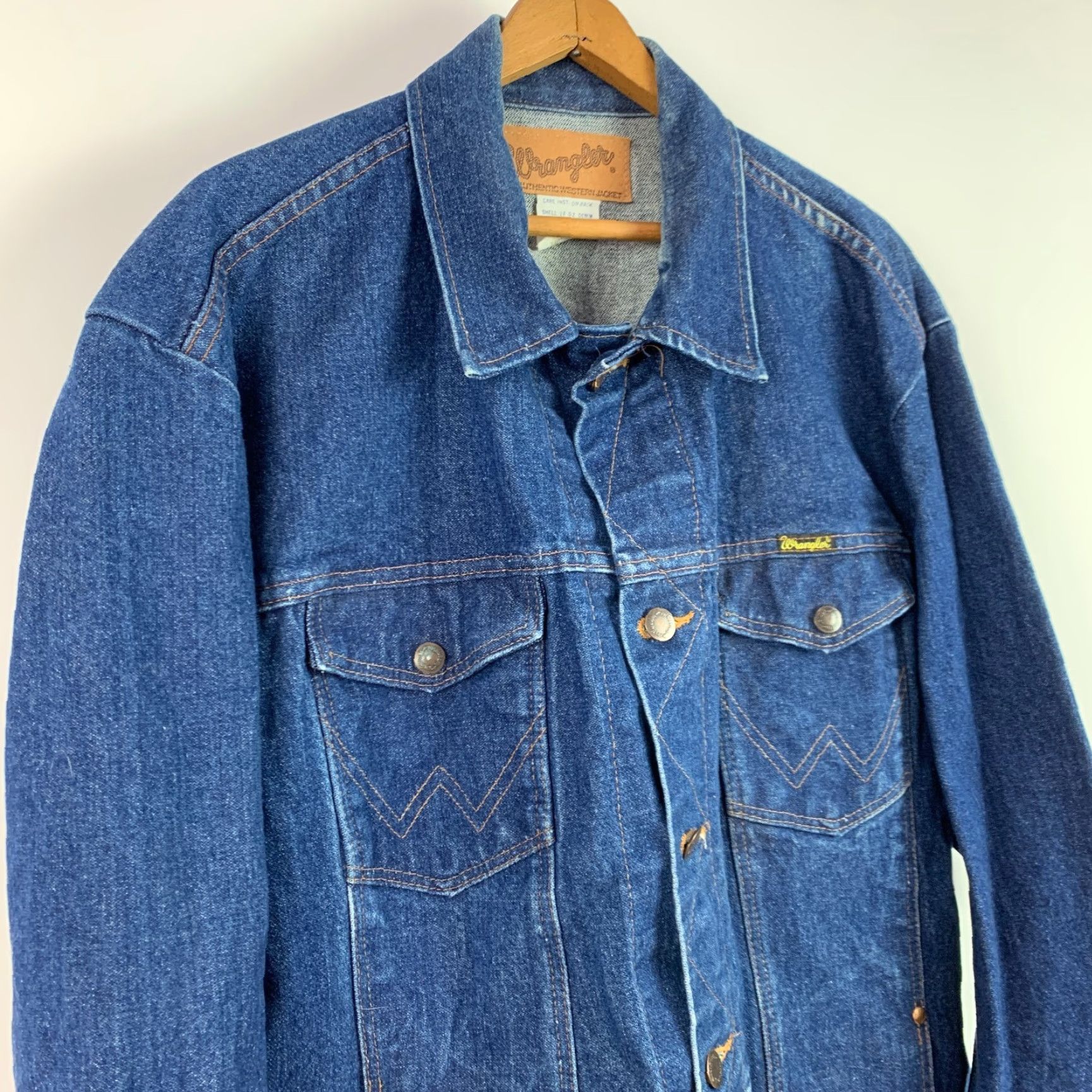 Wrangler VINTAGE Wrangler Jeans Denim Jacket 46L Blue 14 oz Cotton 74150NV Work Chore Button Mens Big & Tall 46L Denim Jacket Size US 30 / EU 46 - 2 Thumbnail