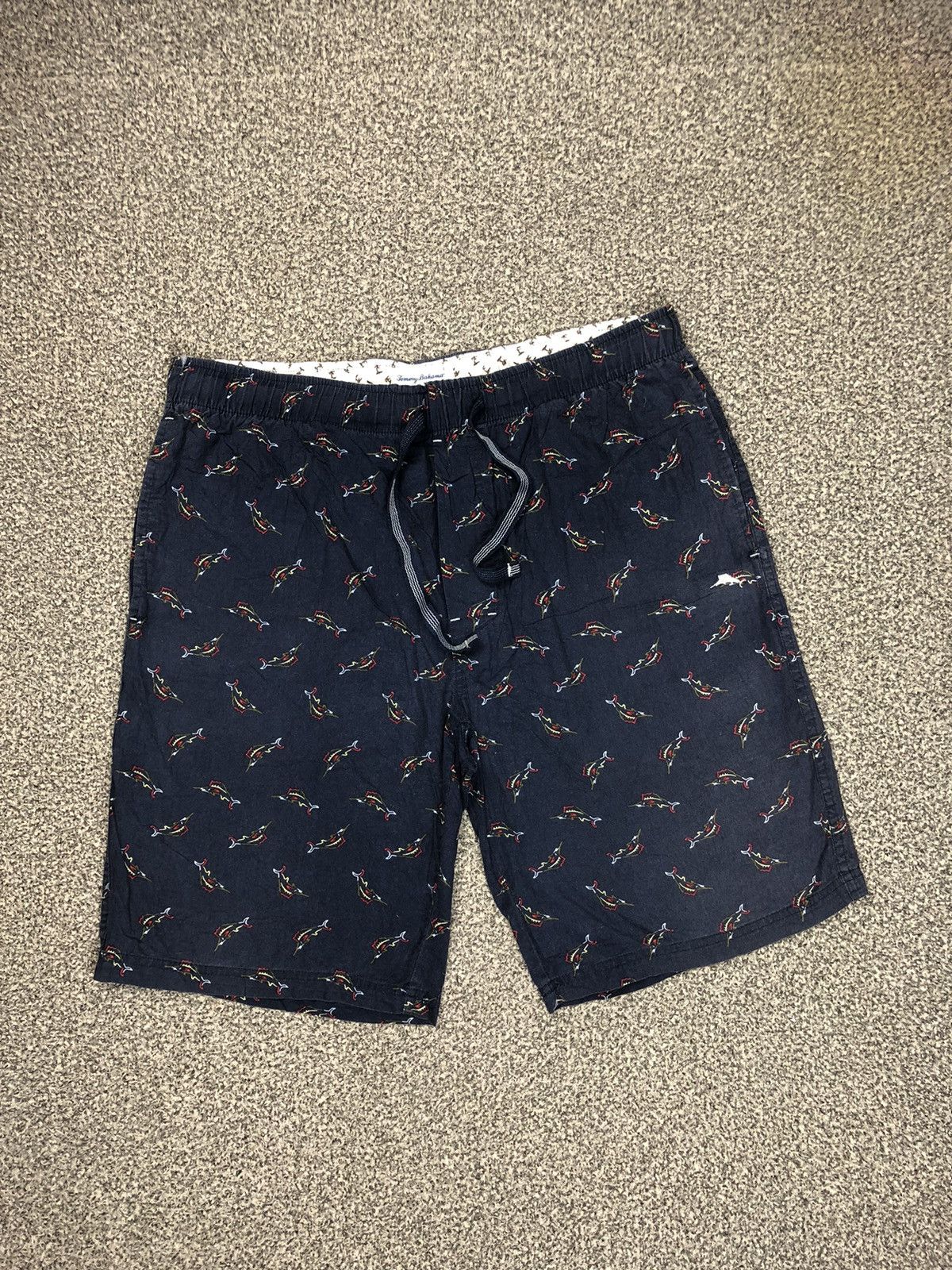 Tommy Bahama × Vintage Tommy Bahama Fullprinted Shortpants Size US 37 - 1 Thumbnail