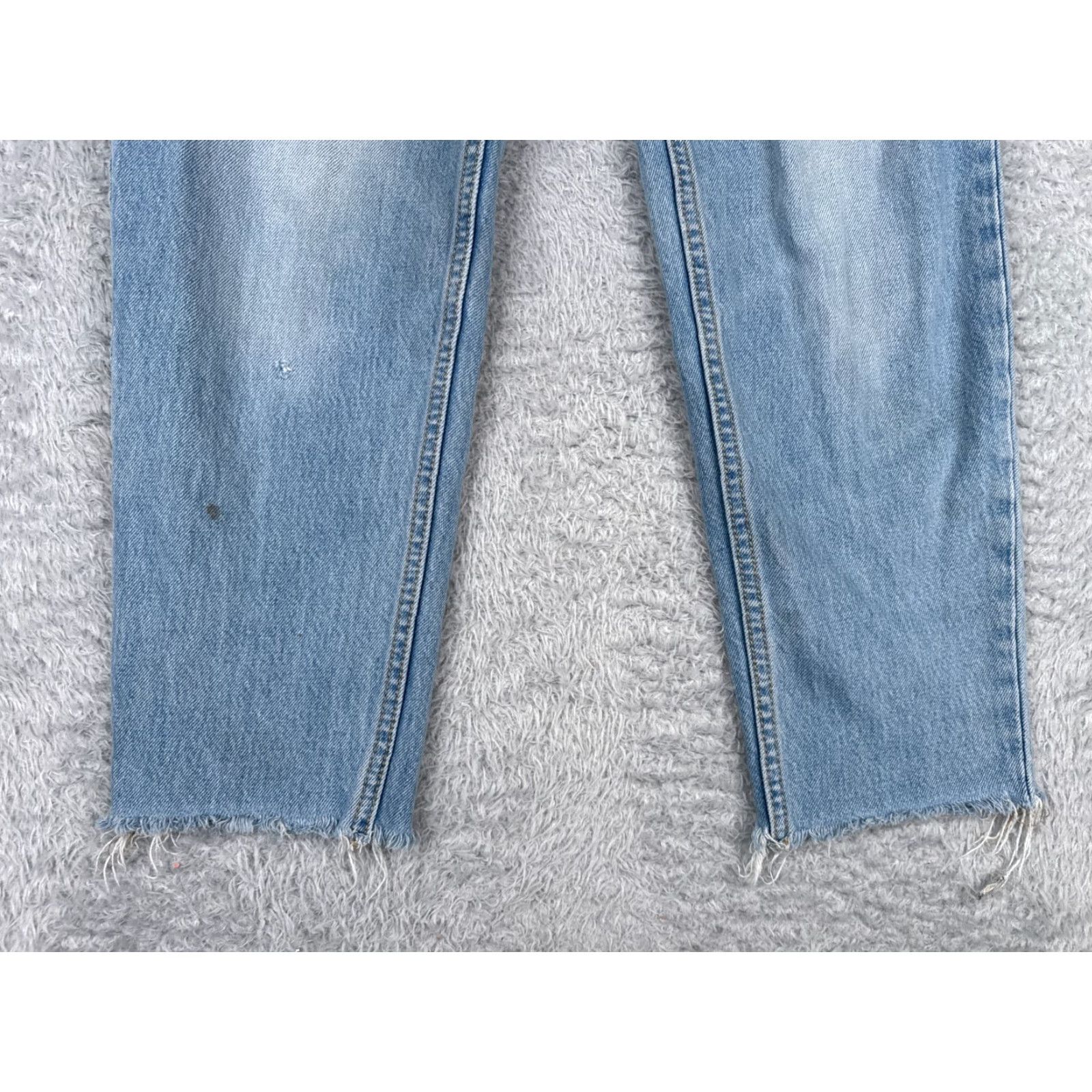 Levi's Levi's Jeans Women 29x26 5-Pocket Denim Light Wash Blue Premium Mom Style 80s Distressed Stretch Vintage No Size 29" - 2 Thumbnail