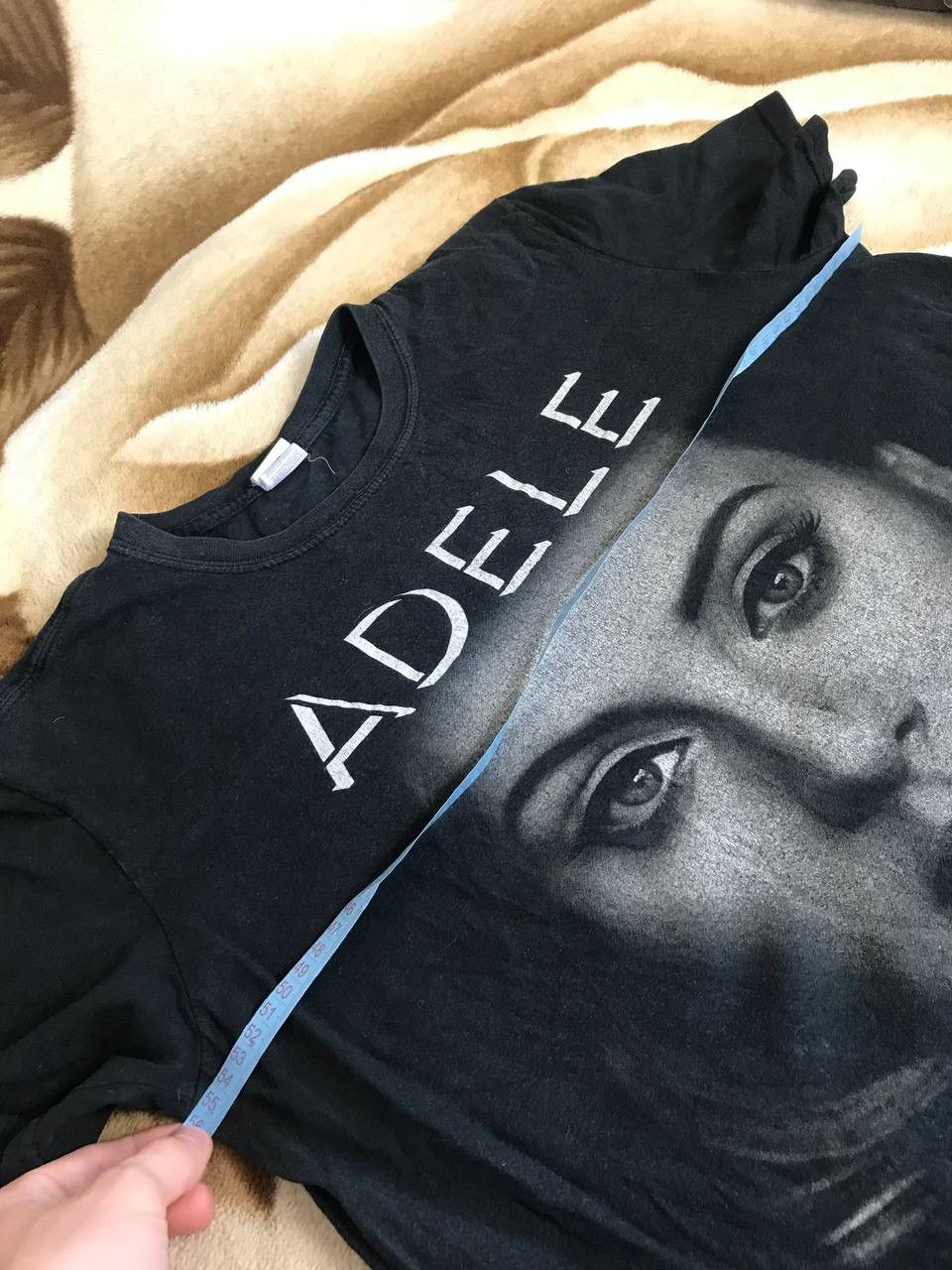 Band Tees 🔥 Adele World Tour 2016/2017 Graphic Print Art Music Vintage Size US L / EU 52-54 / 3 - 11 Thumbnail