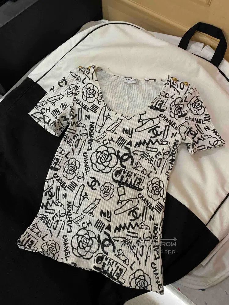 Other Chanel 19a Egyptian black and white printed short-sleeved Size XXS / US 00 / IT 34 - 1 Thumbnail