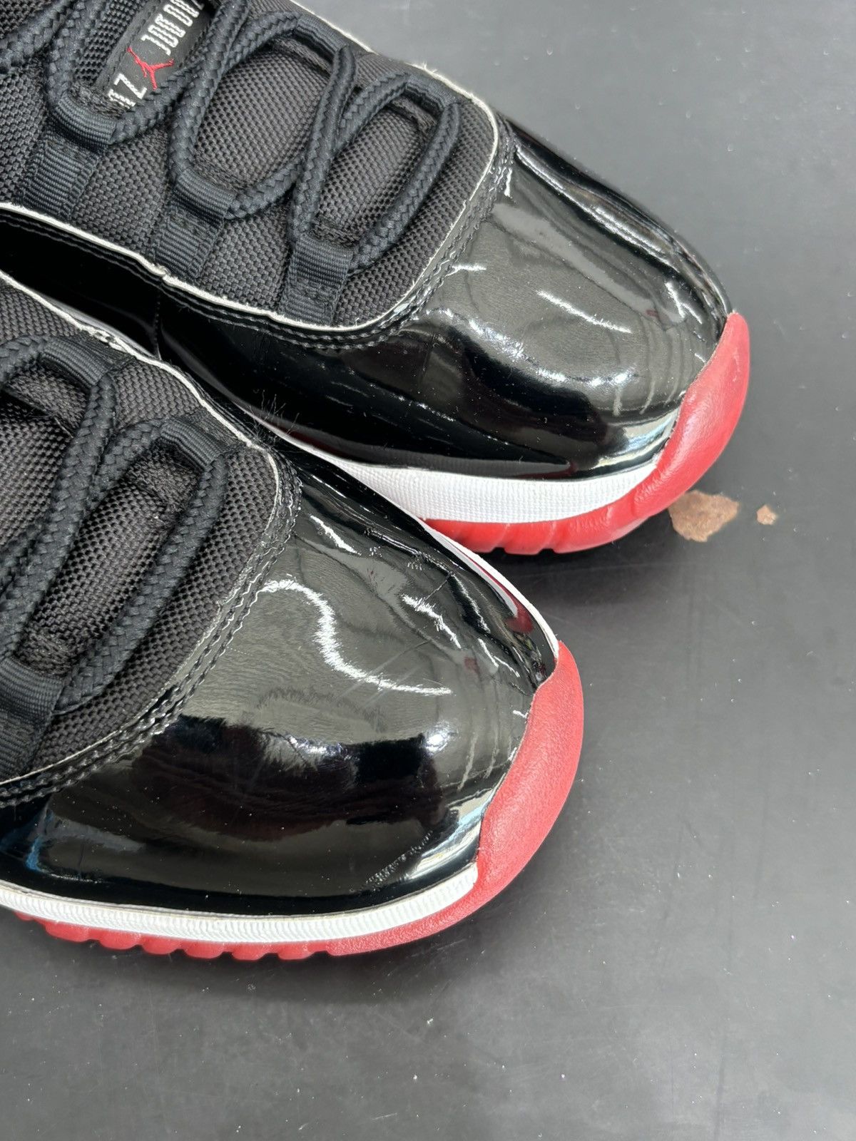 Jordan Brand Jordan 11 Playoffs Bred Sz. 12 Size US 12 / EU 45 - 6 Thumbnail