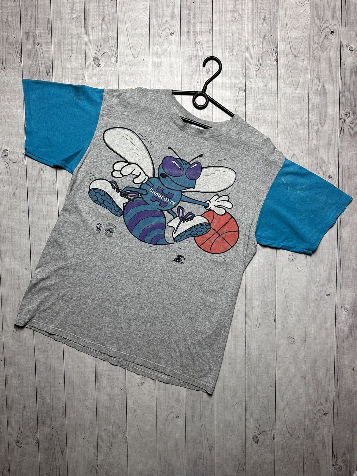 Vintage Charlotte Hornets NBA Starter tee USA Size L